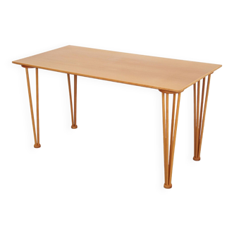 Table en frêne, design danois, années 1970, production: Danemark