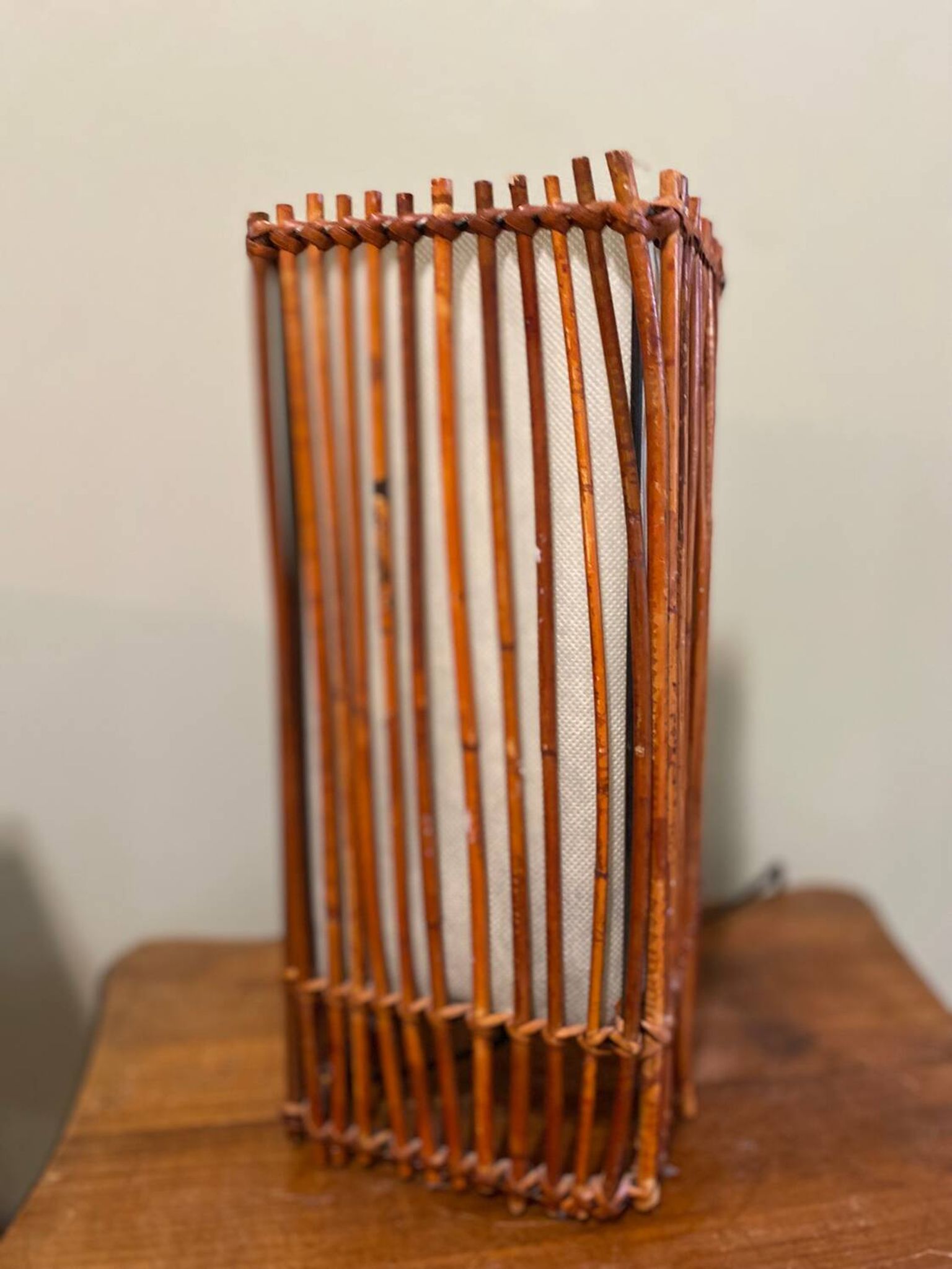 Lampe vintage en osier