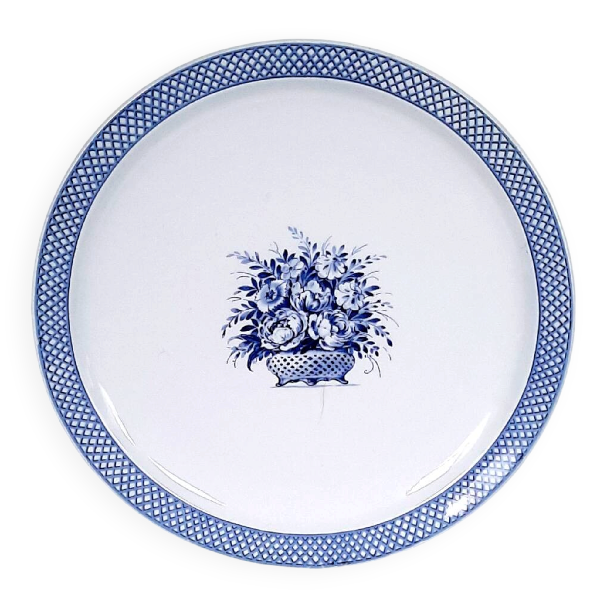 Antique serving dish in Sarreguemines earthenware with old Delft blue decoration.