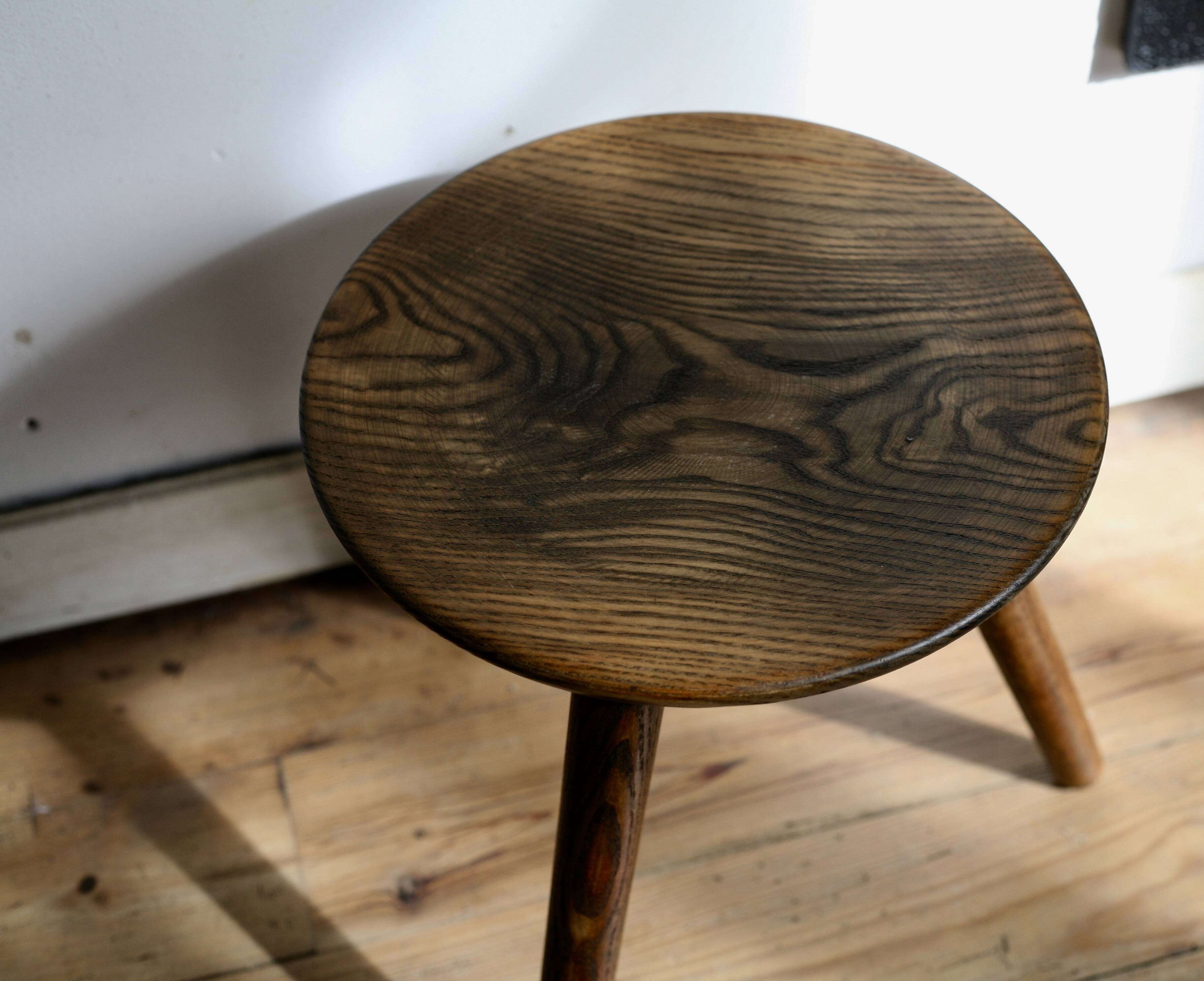 Tabouret tripode, produit dans les Vosges ( Gerardmer), années 50