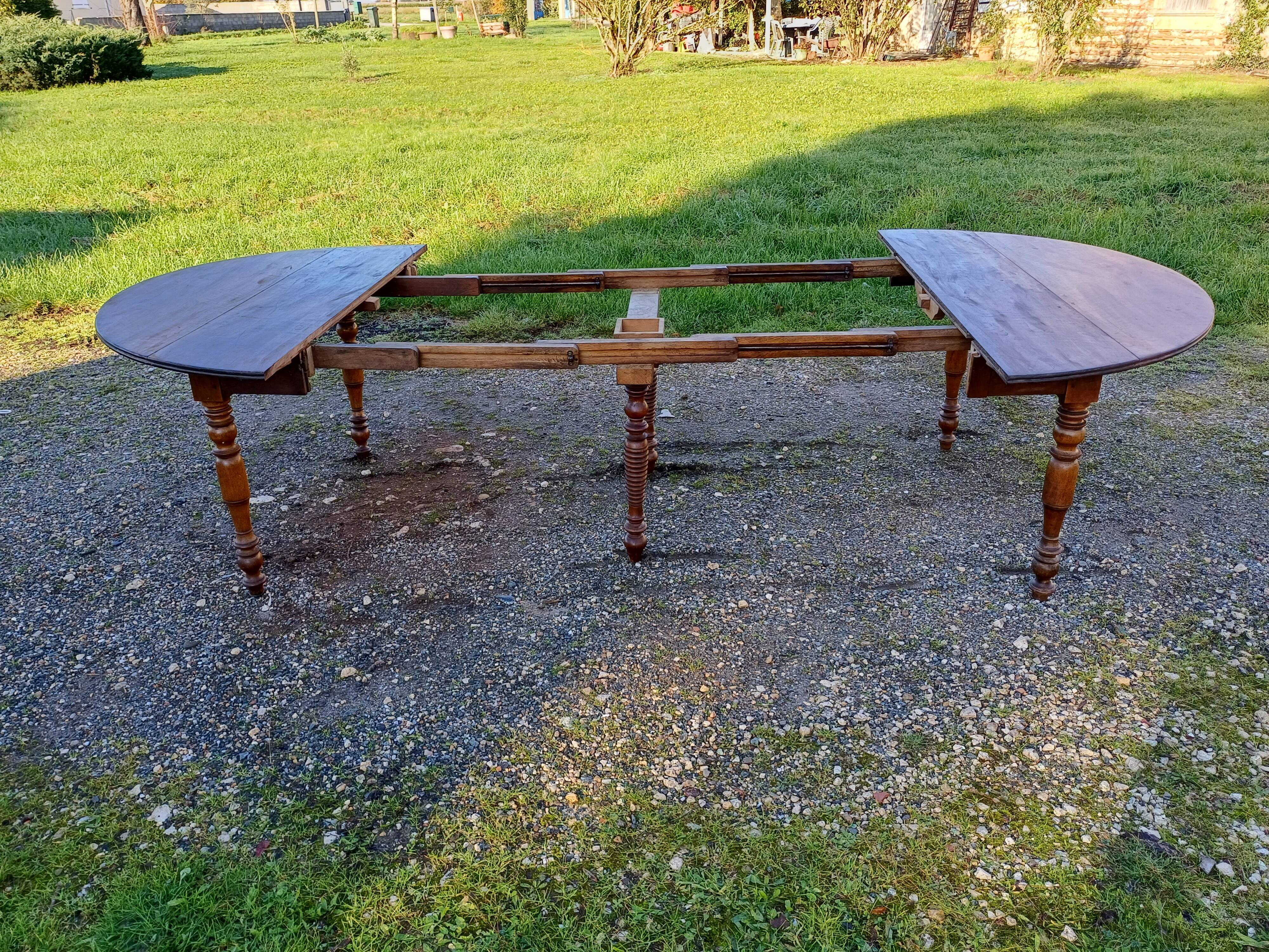 19th century walnut 6 leg table, opening