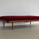 Vintage danish daybed
