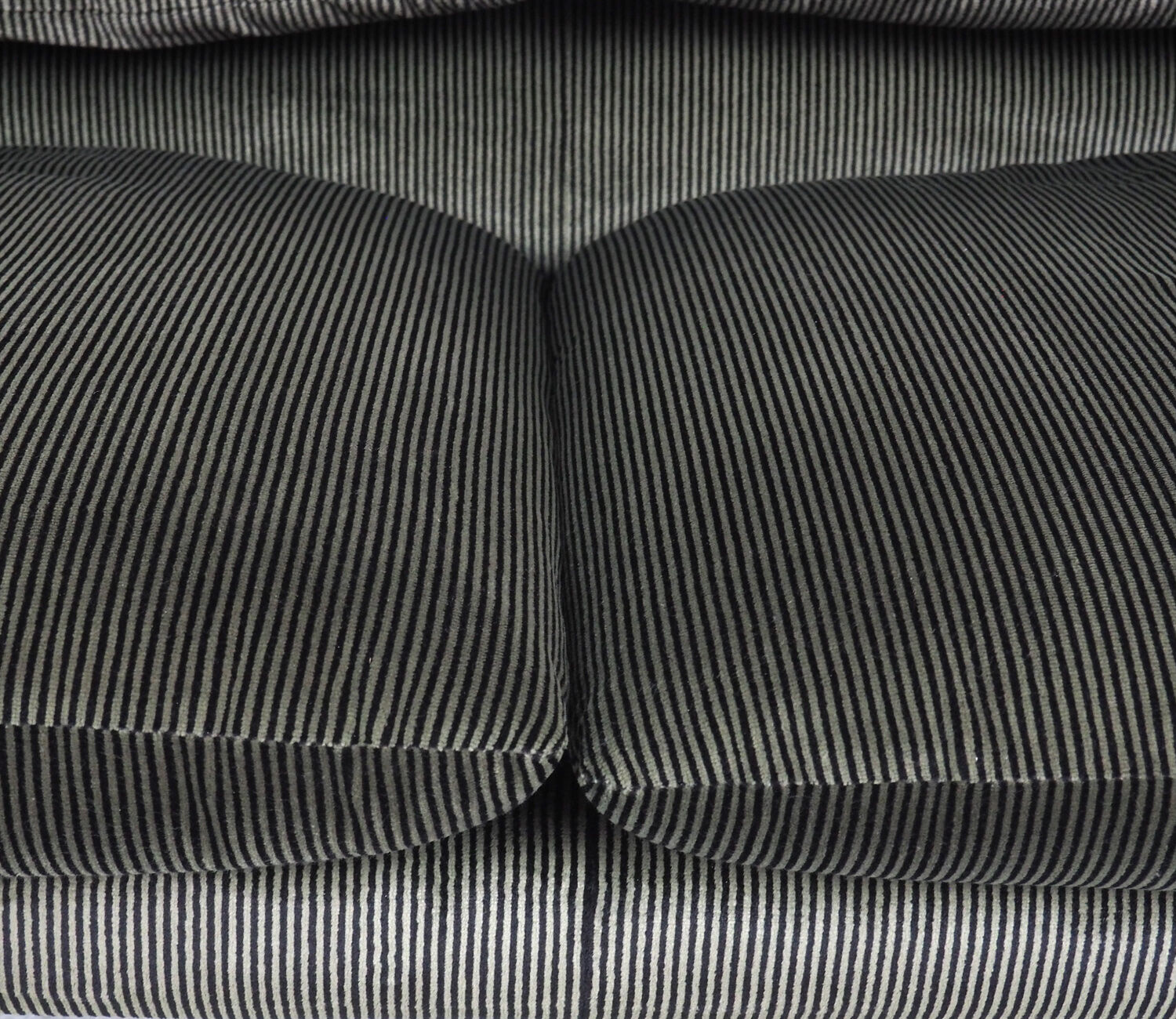 Maralunga 2 seater sofa by Vico Magistretti for Cassina
