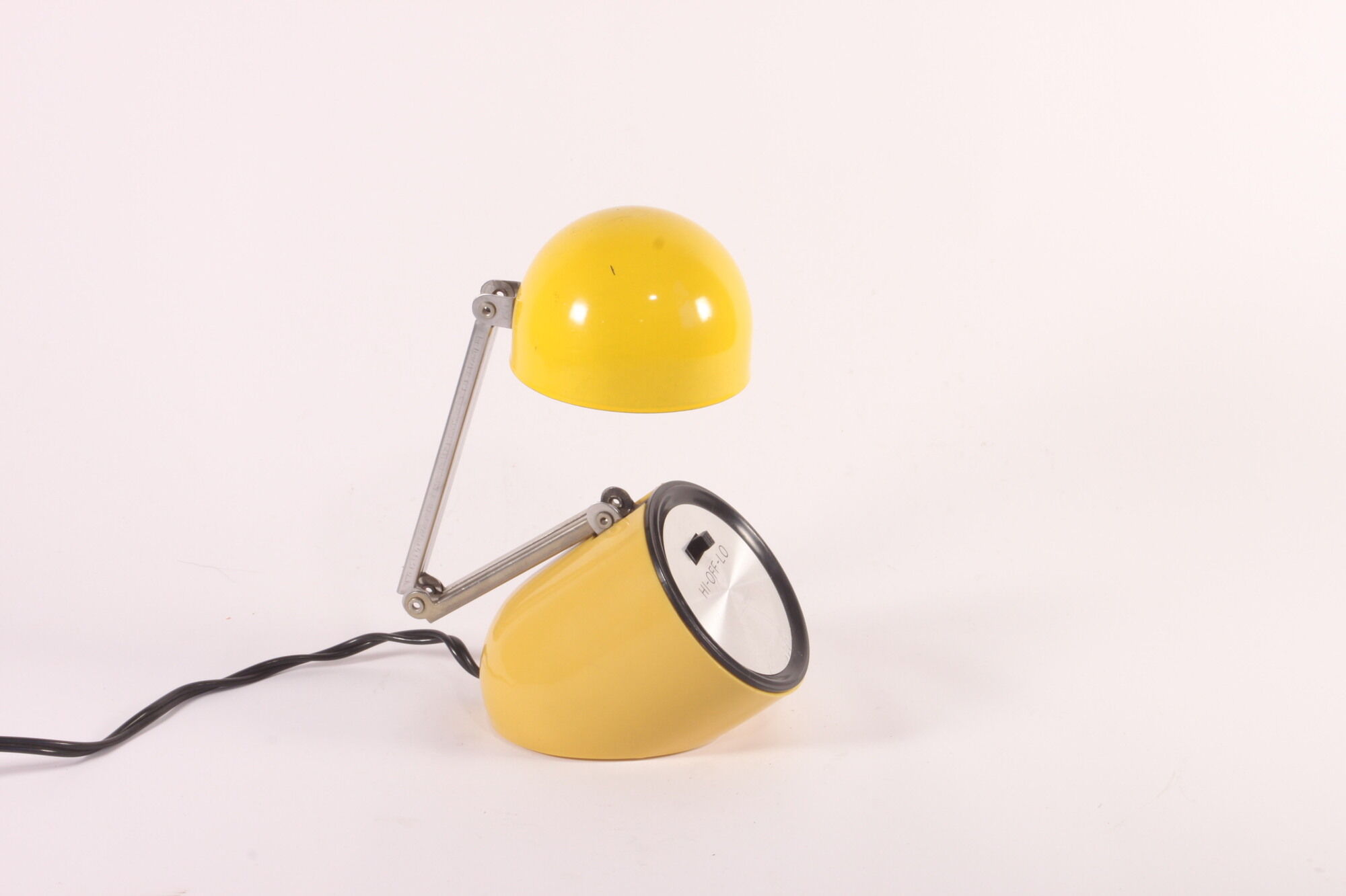 Space age yellow telescopic pill reading lamp by well-lite, honkong 1970s.