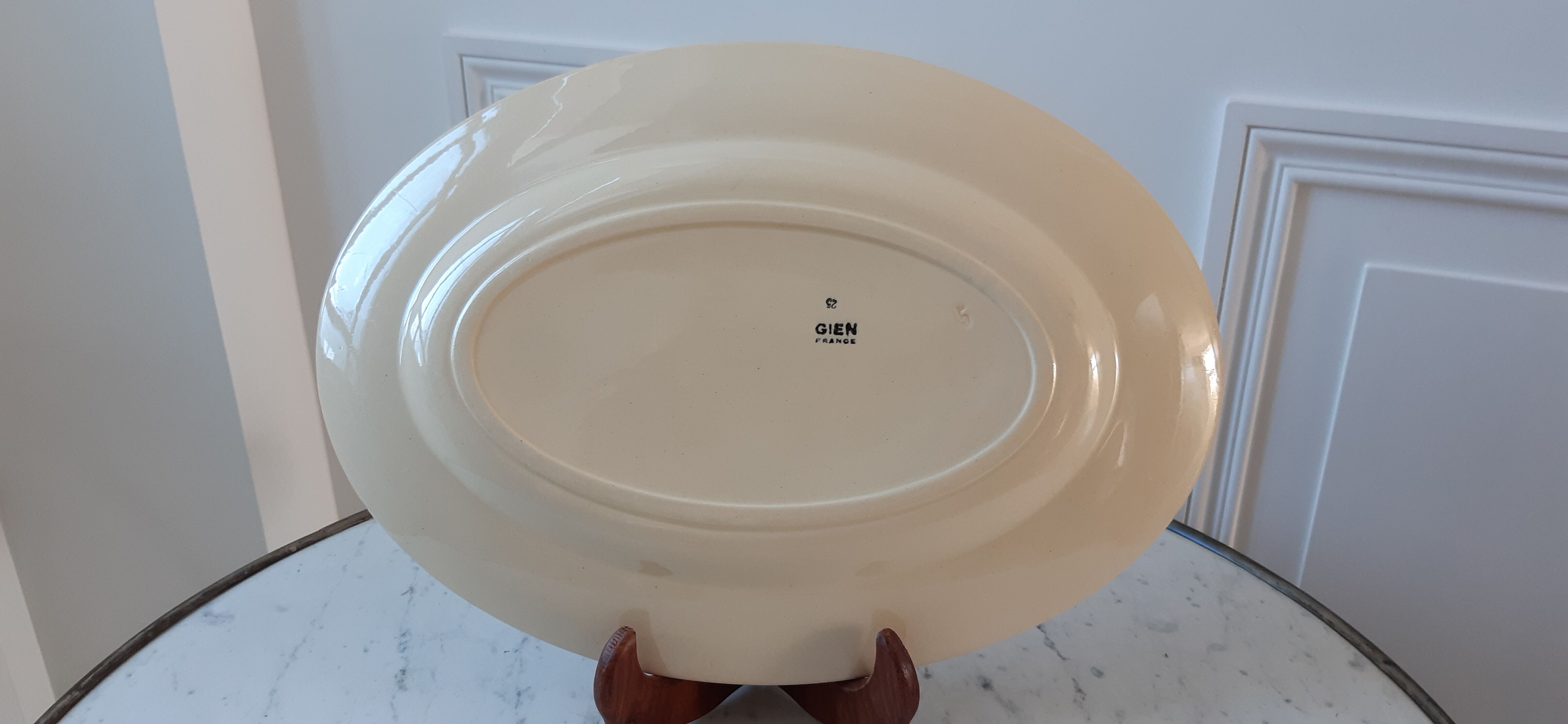 Flat oval Gien years 40-50