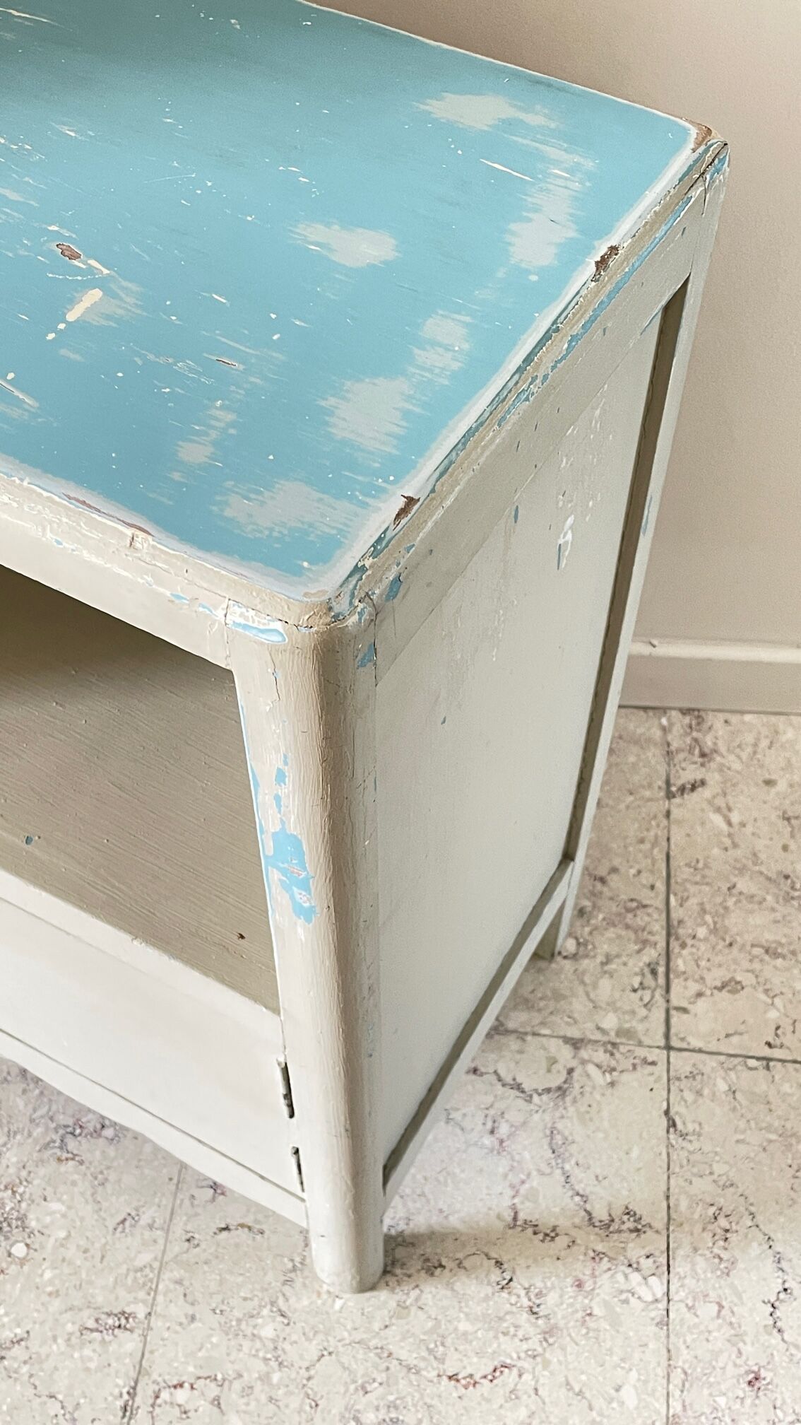 Table de chevet cube années 20