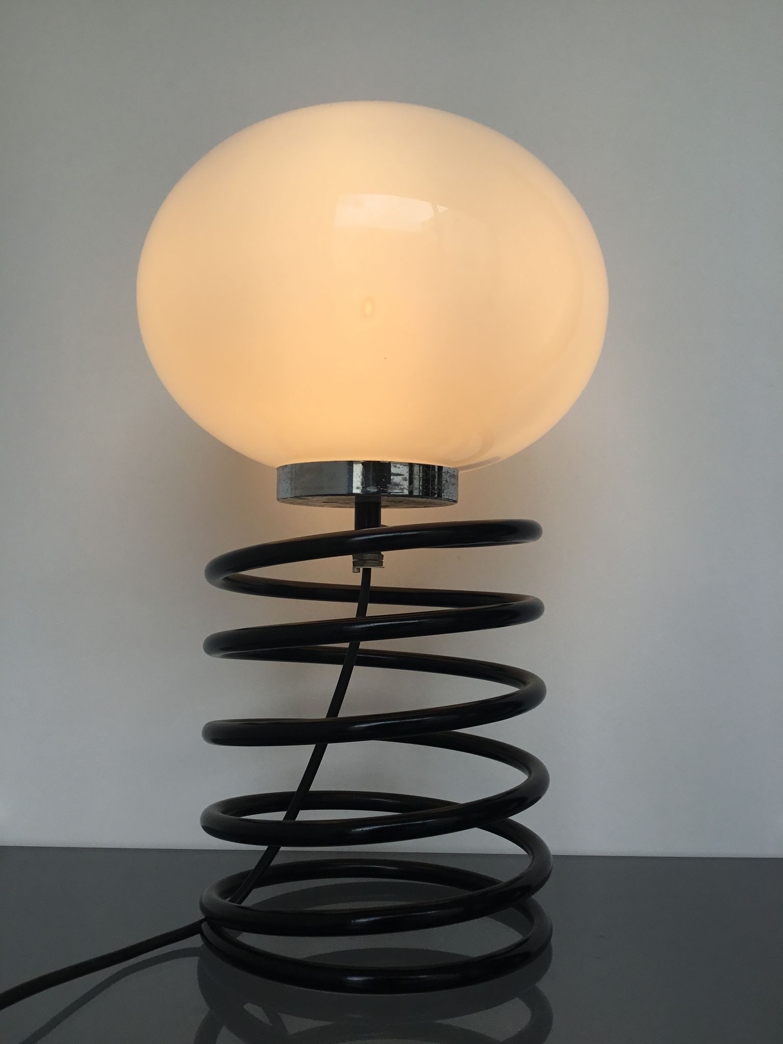 Lamp spring, black metal base and opaline 1980