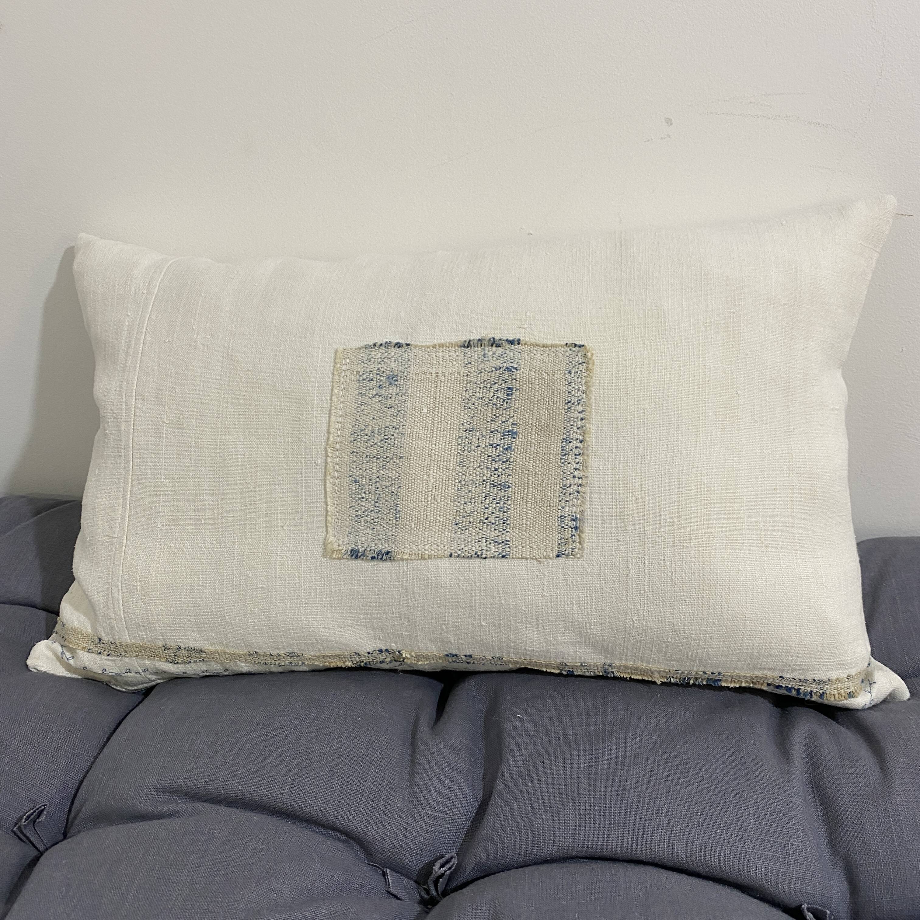 Handmade cushion in vintage fabric, Kilim style.