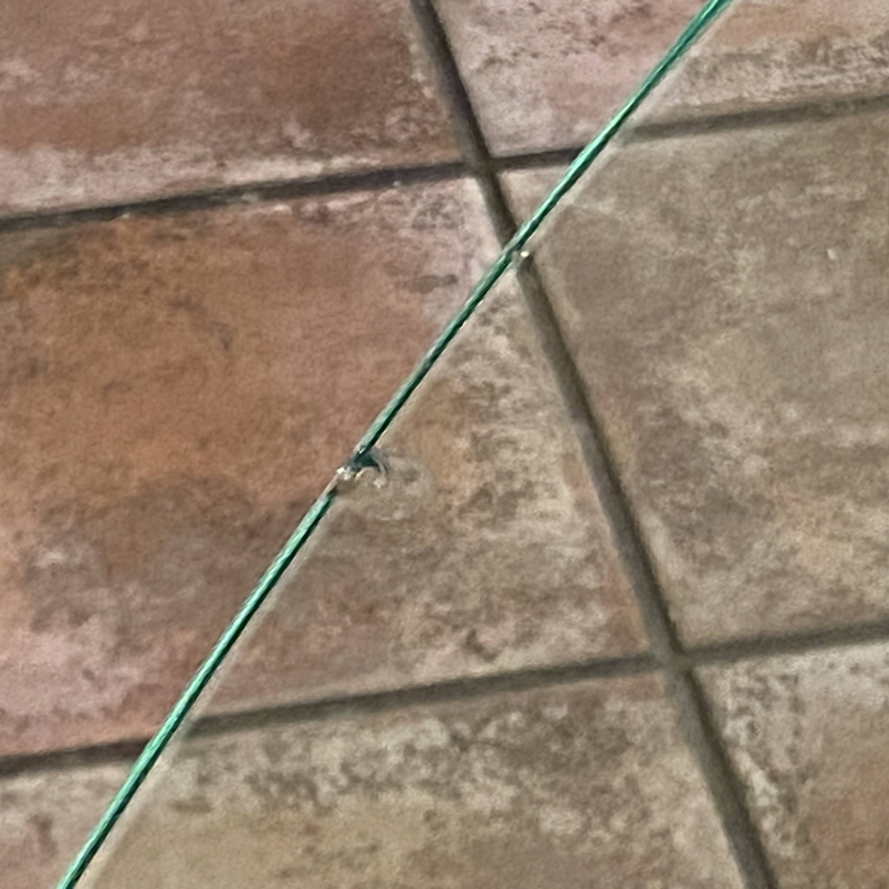 Grande table design. 1970. Acier chromé et verre.190x120