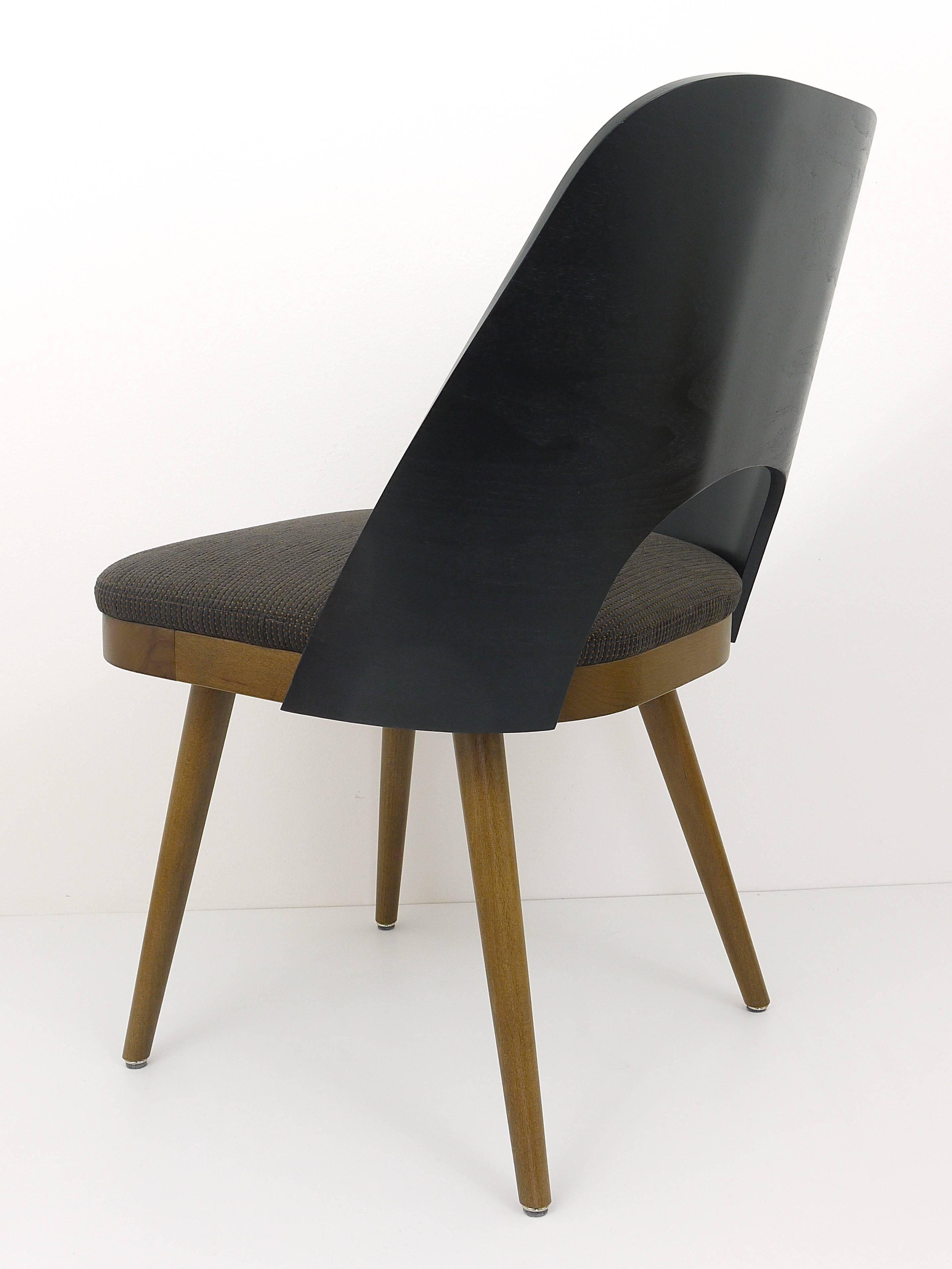 Beautiful modernist chairs in the style of Oswald Haerdtl, Backhausen, Austria.