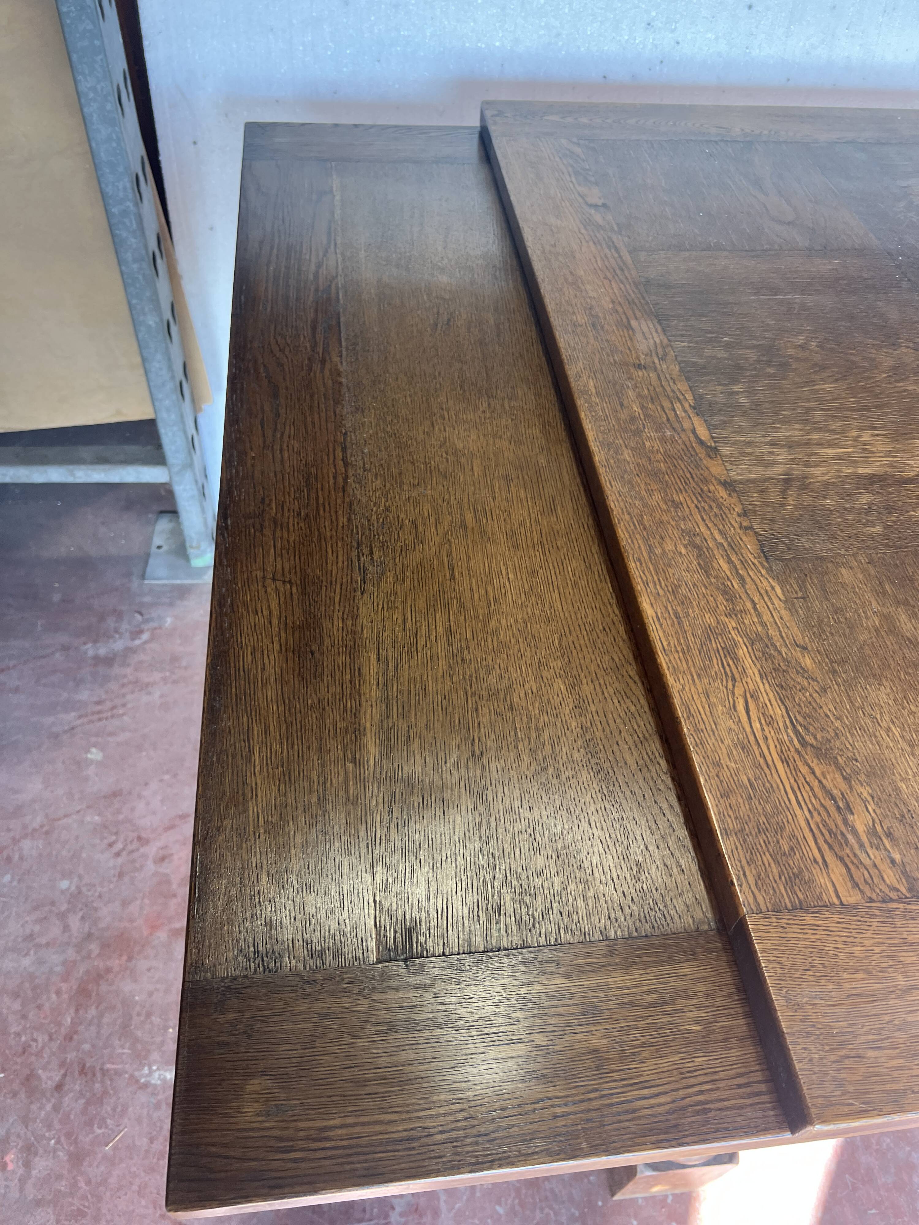 Renaissance-style solid oak table, 20th century.