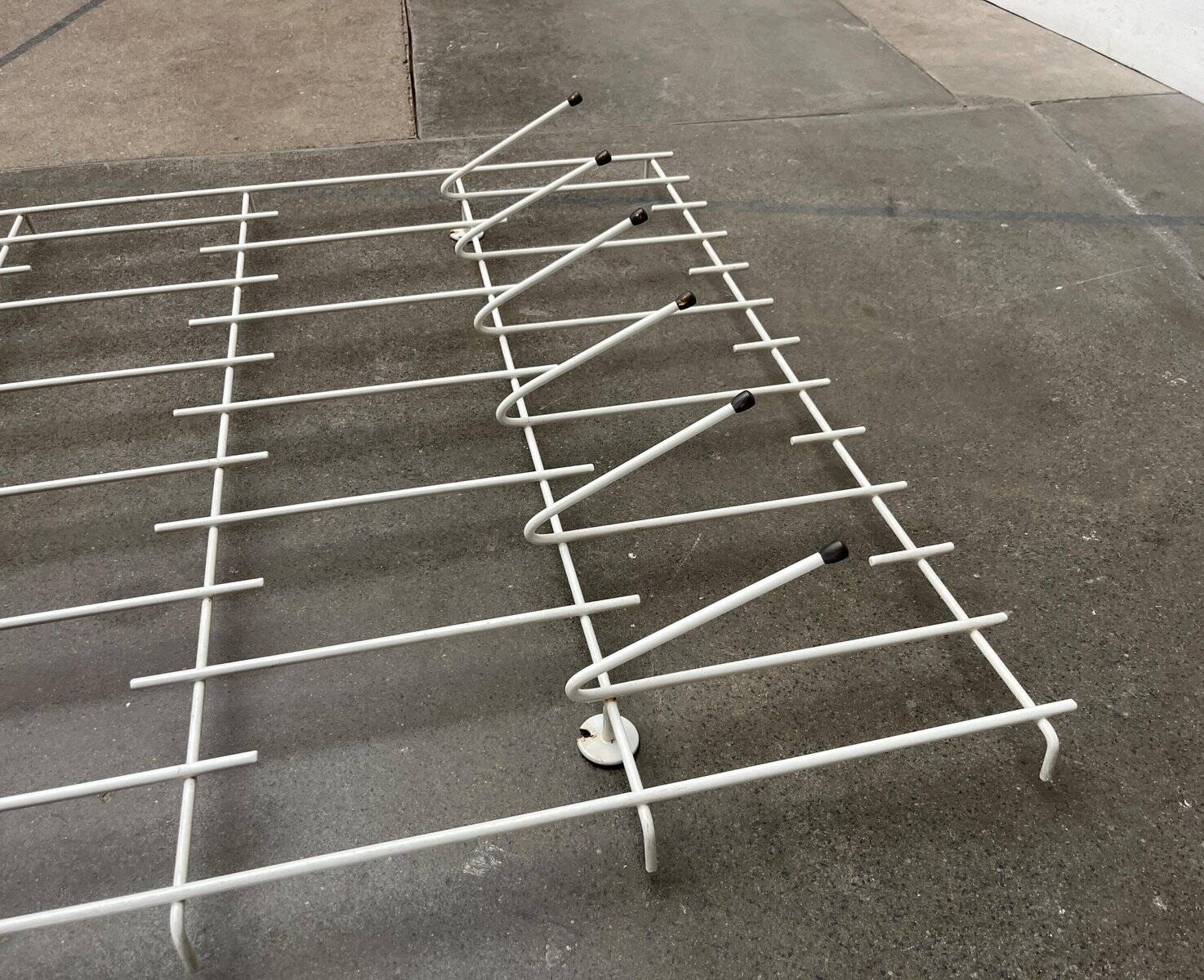 Minimalist German rope coat rack from the mid-century, 1960s.