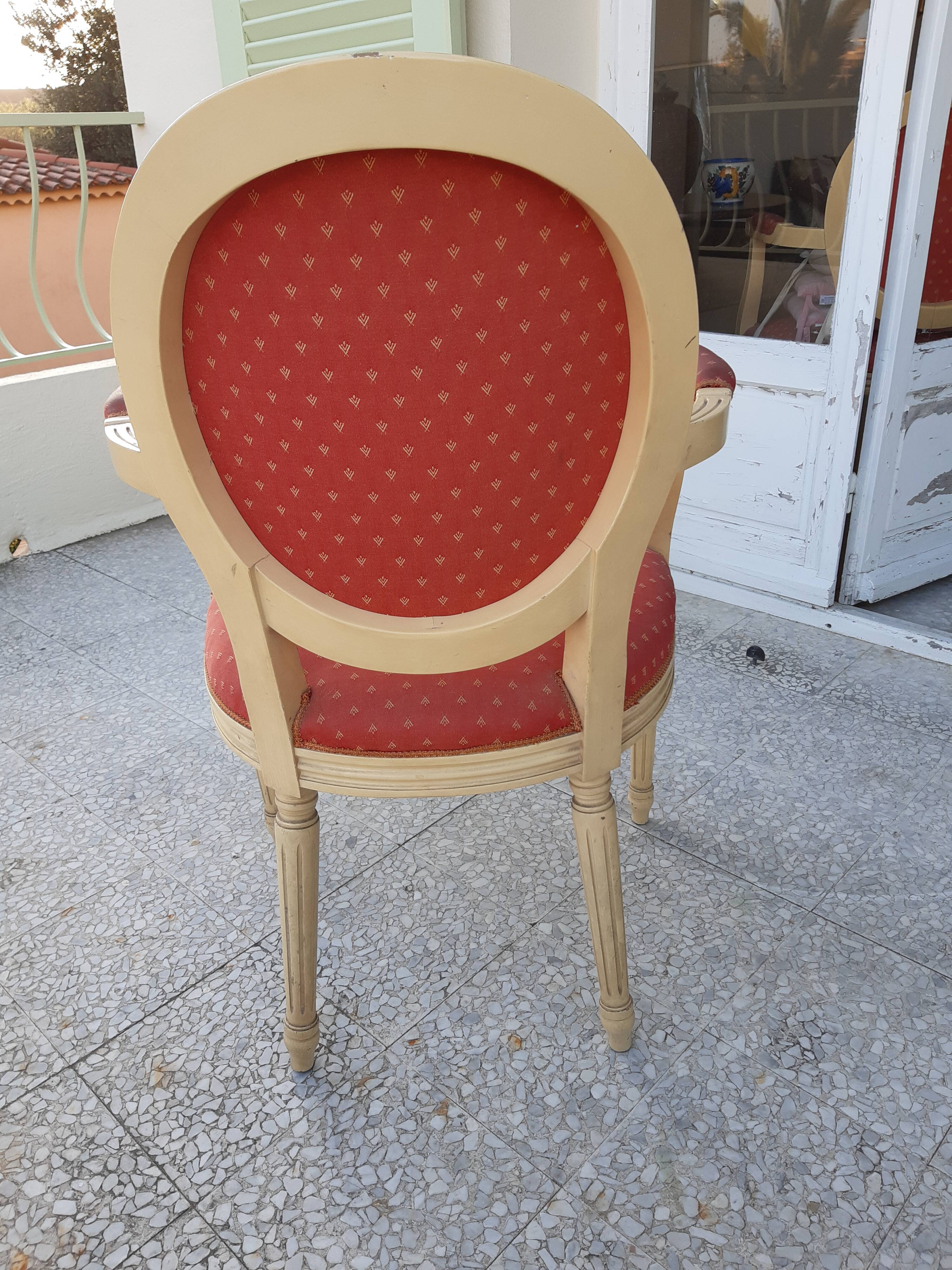 Lot of 4 chairs