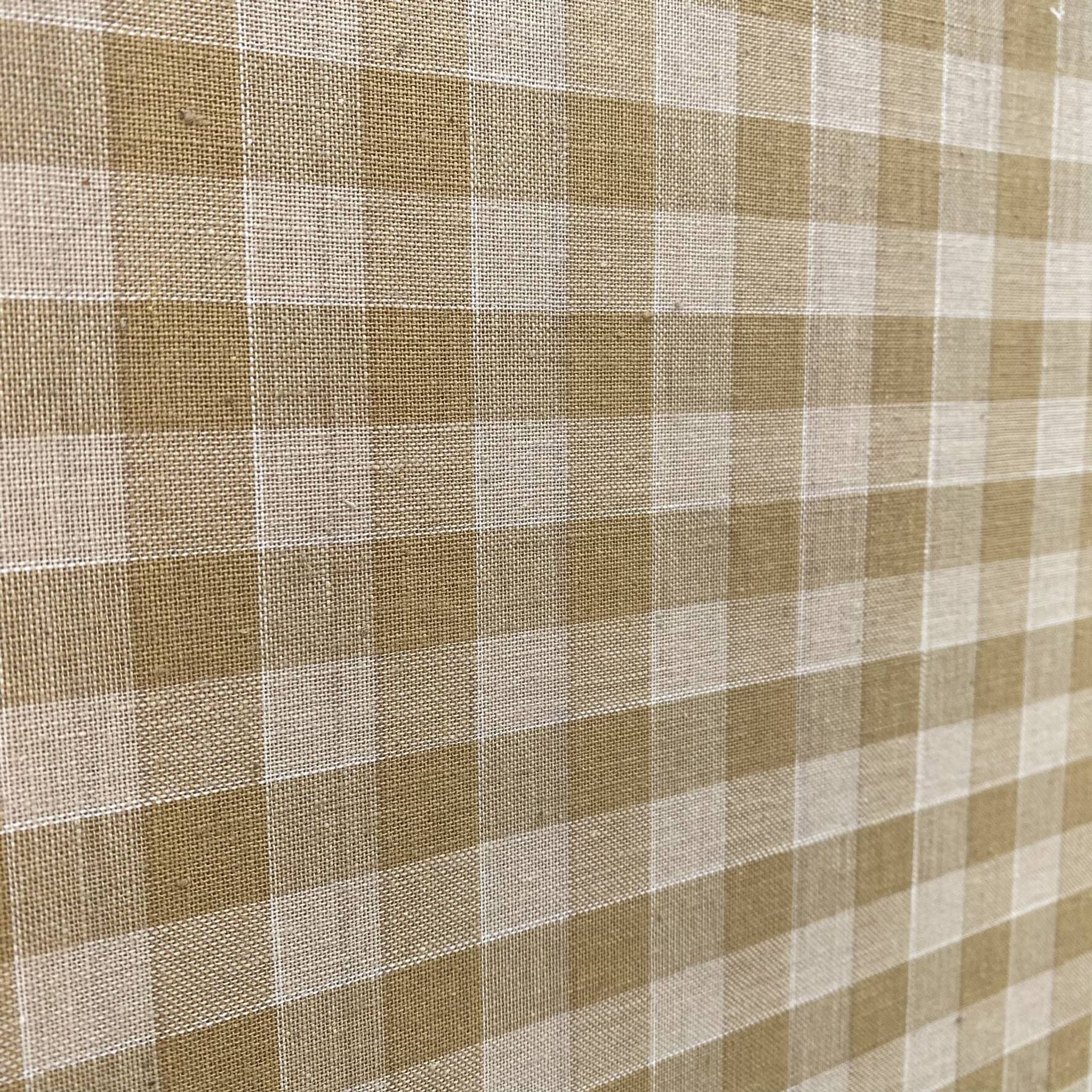 Ecran de cheminée en bois et tissu brodé 94X62