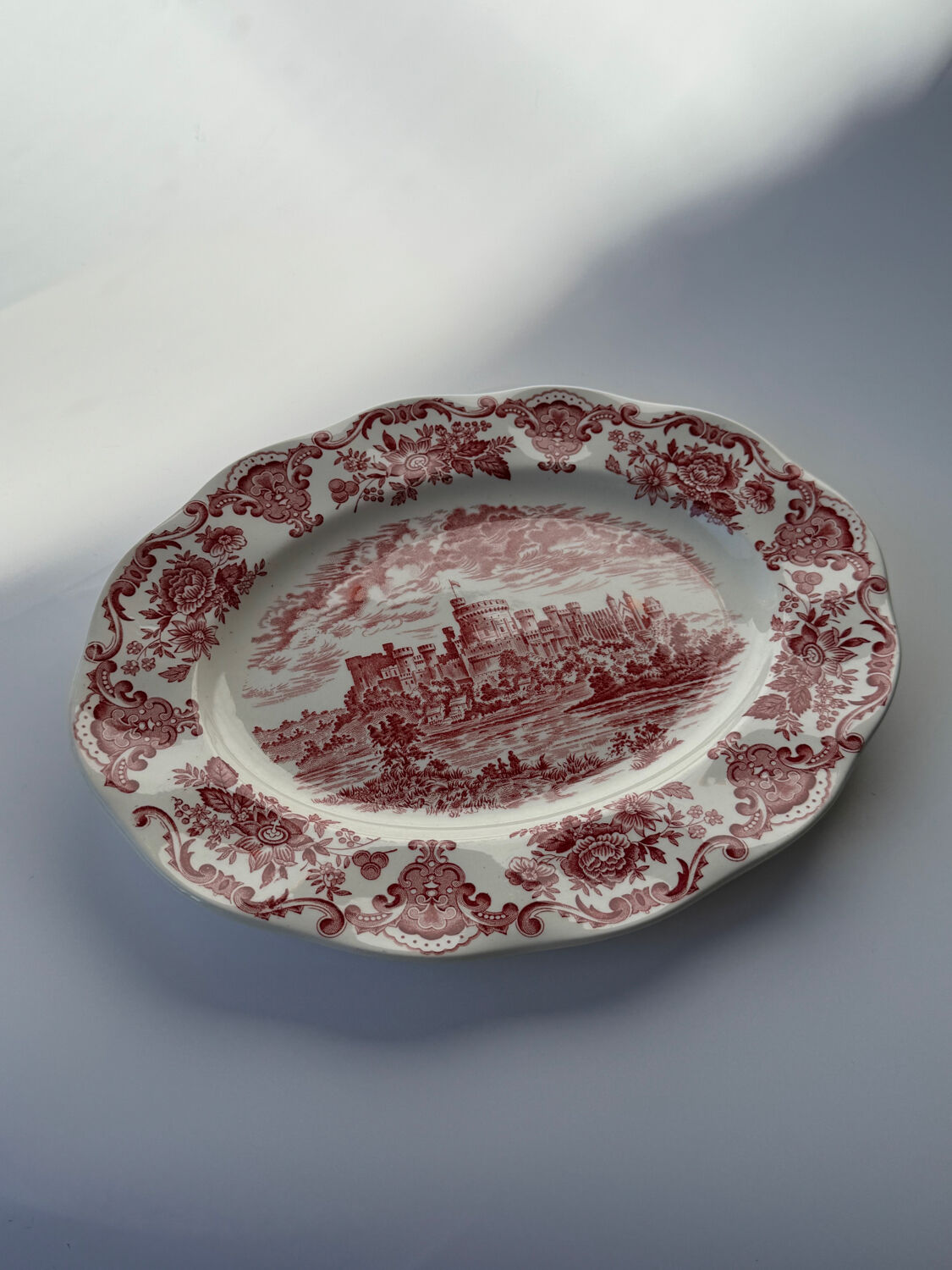 Vintage Enoch Wedgwood “Royal Homes Of Britain” red hand engraved serv