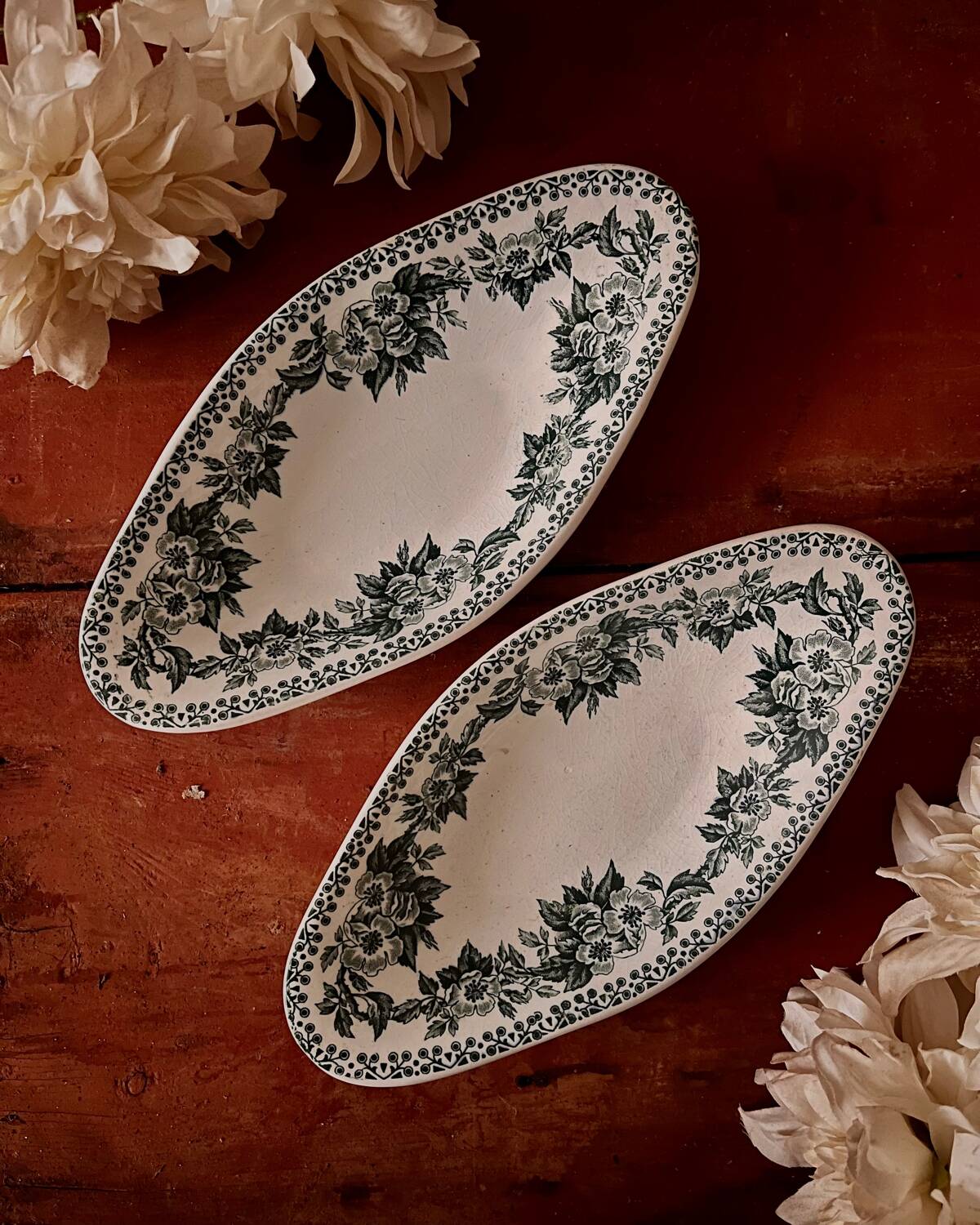Duo of St Amand iron earth dishes, Guadeloupe model