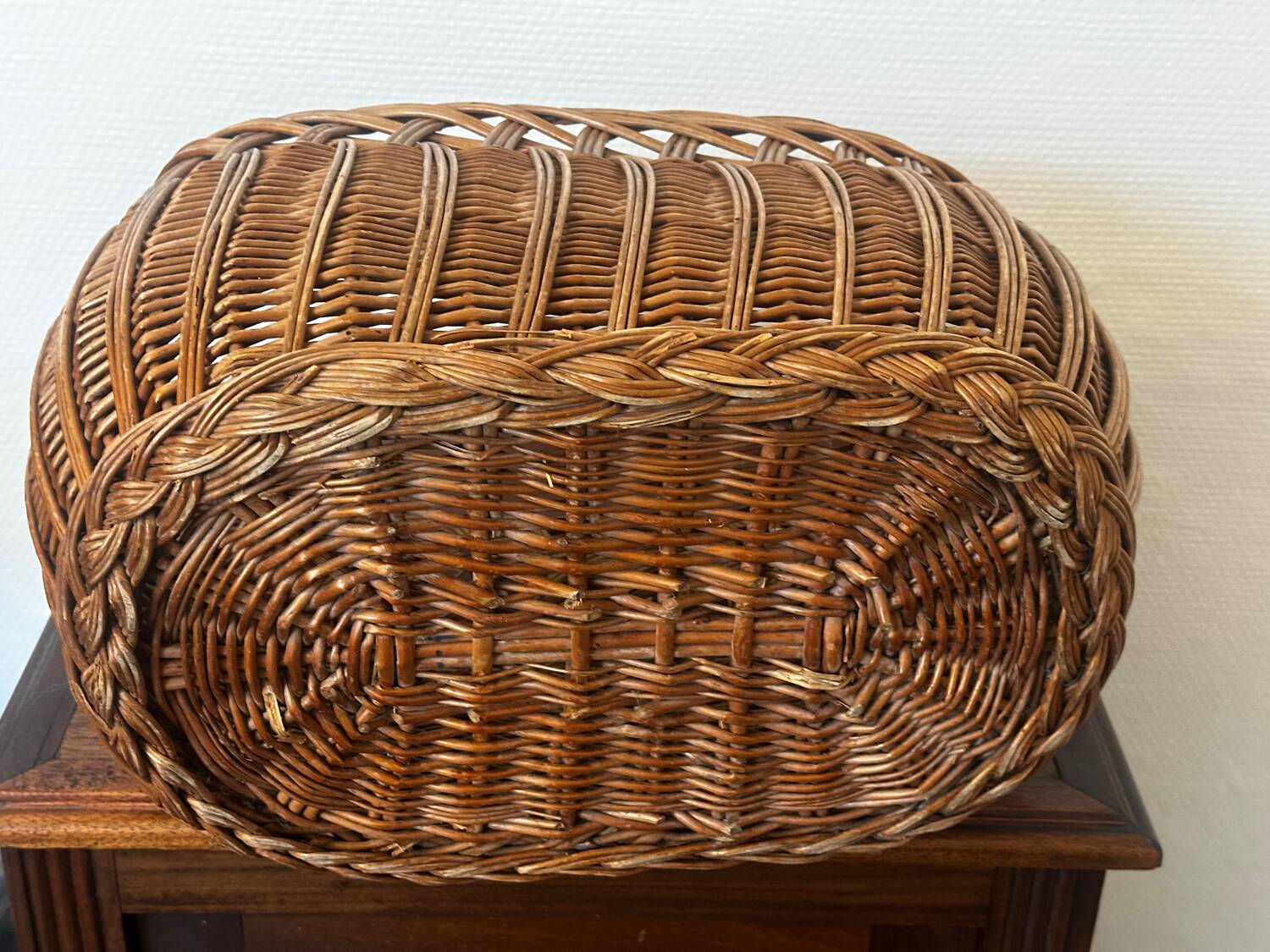 Vintage 1950s wicker basket