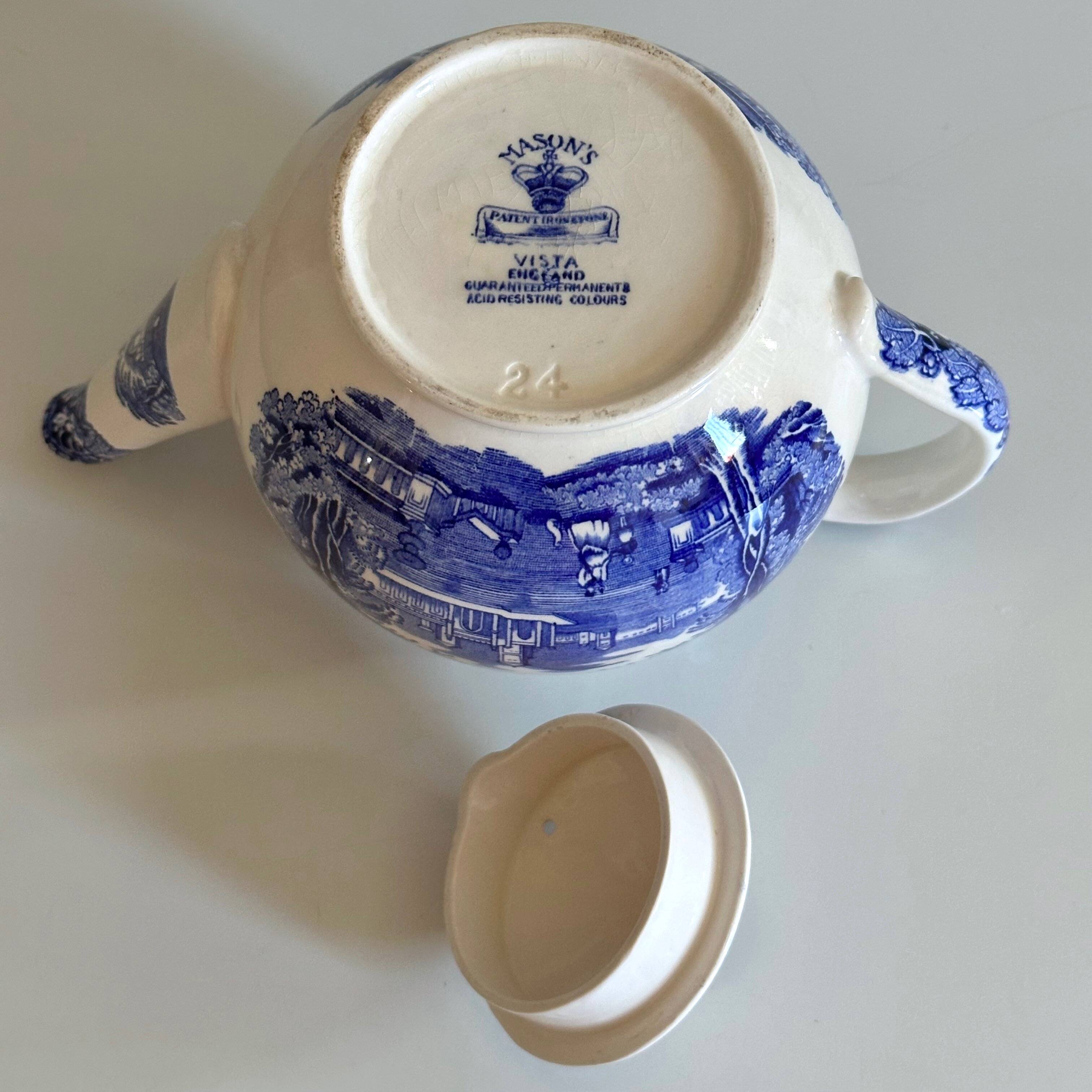 Théière « Vista Blue » de Mason – Faïence anglaise bleue et blanche
