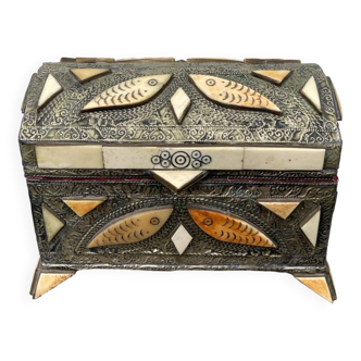 Ethnic mother-of-pearl and silver metal jewelry box