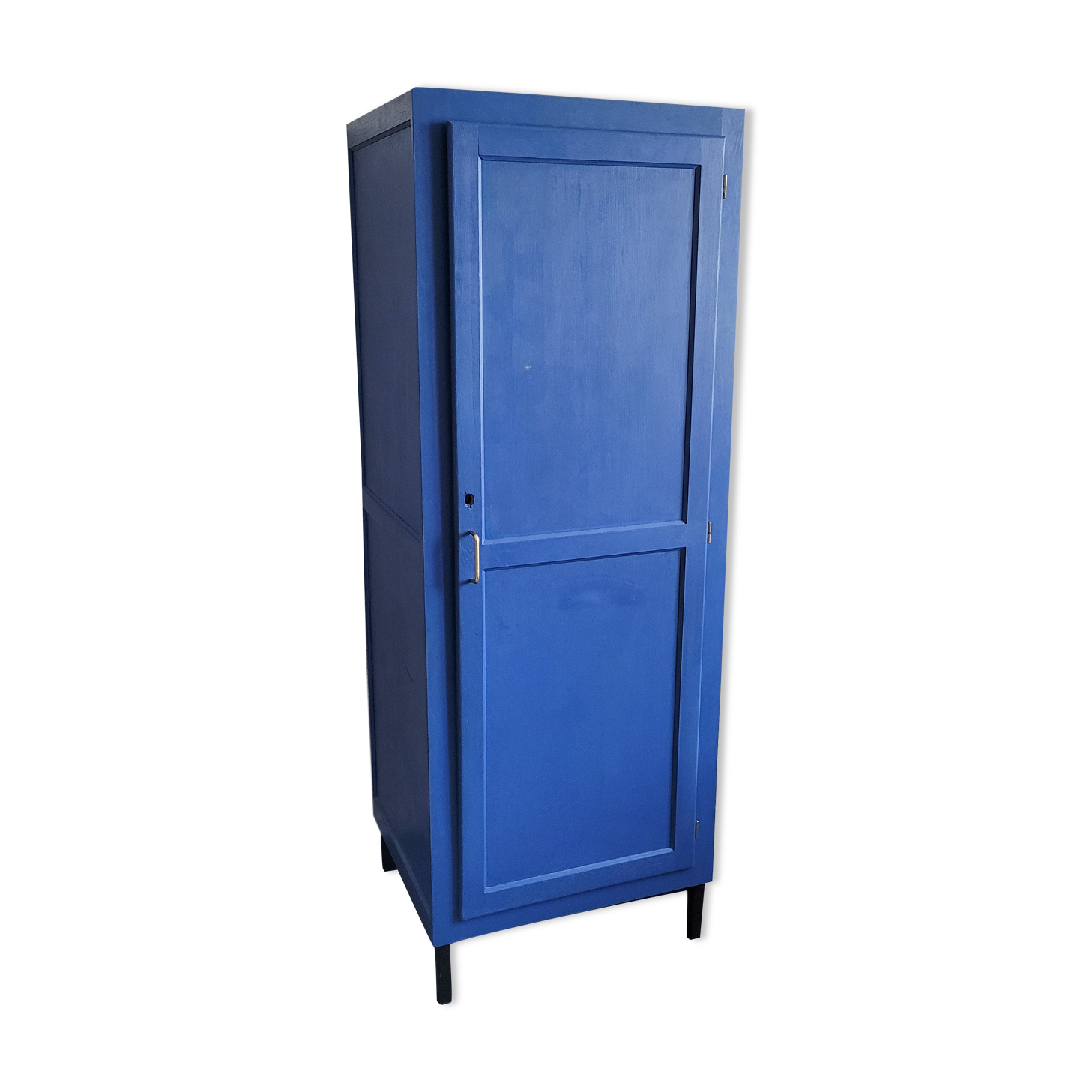 Vintage blue boarding wardrobe