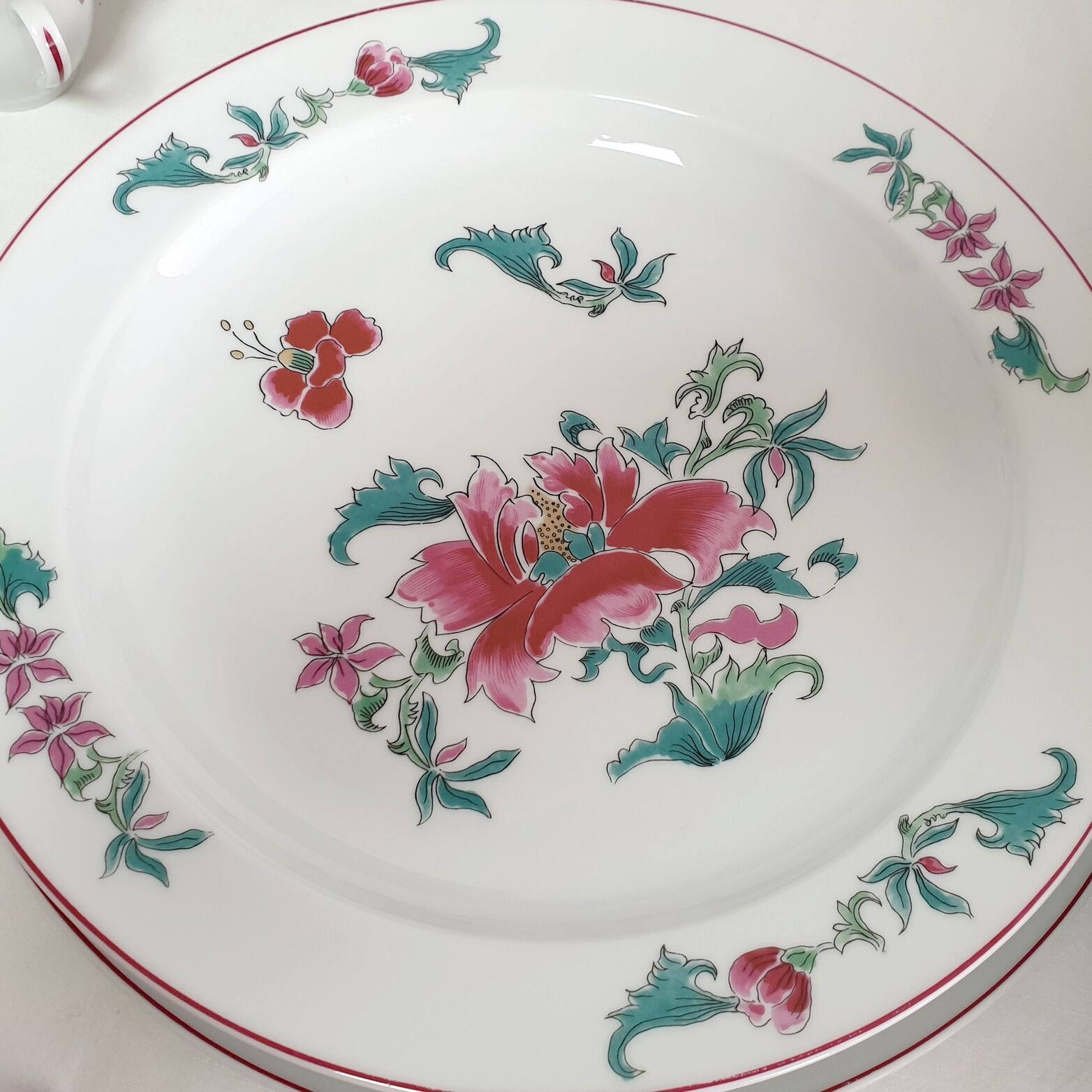 Limoges Bernardaud "Lhasa" porcelain table service 82 pieces