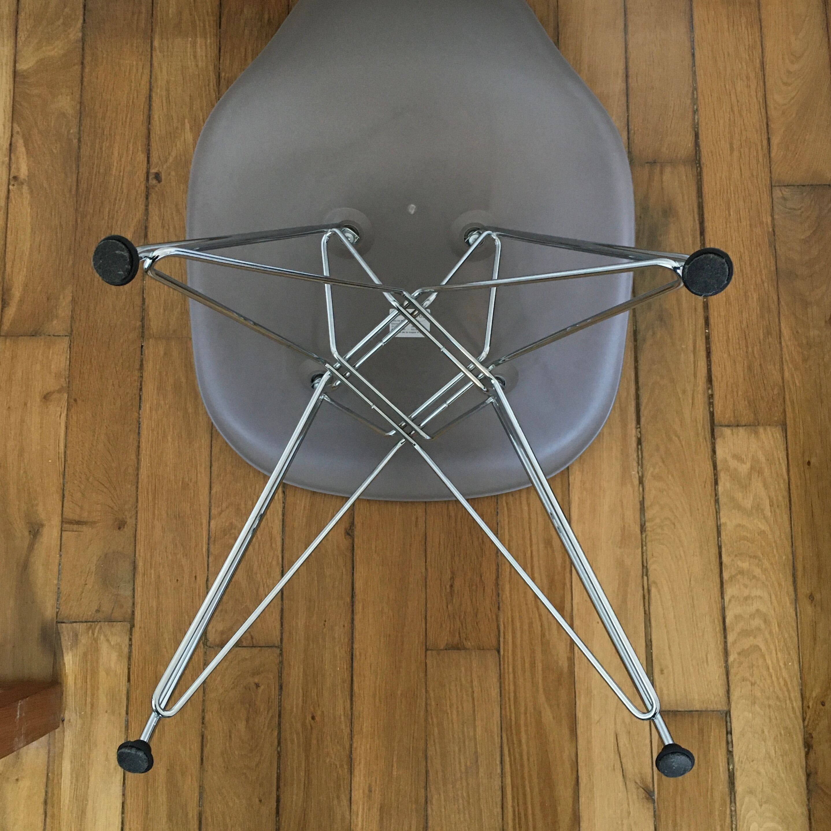Chair Eames plastic DSR Vitra