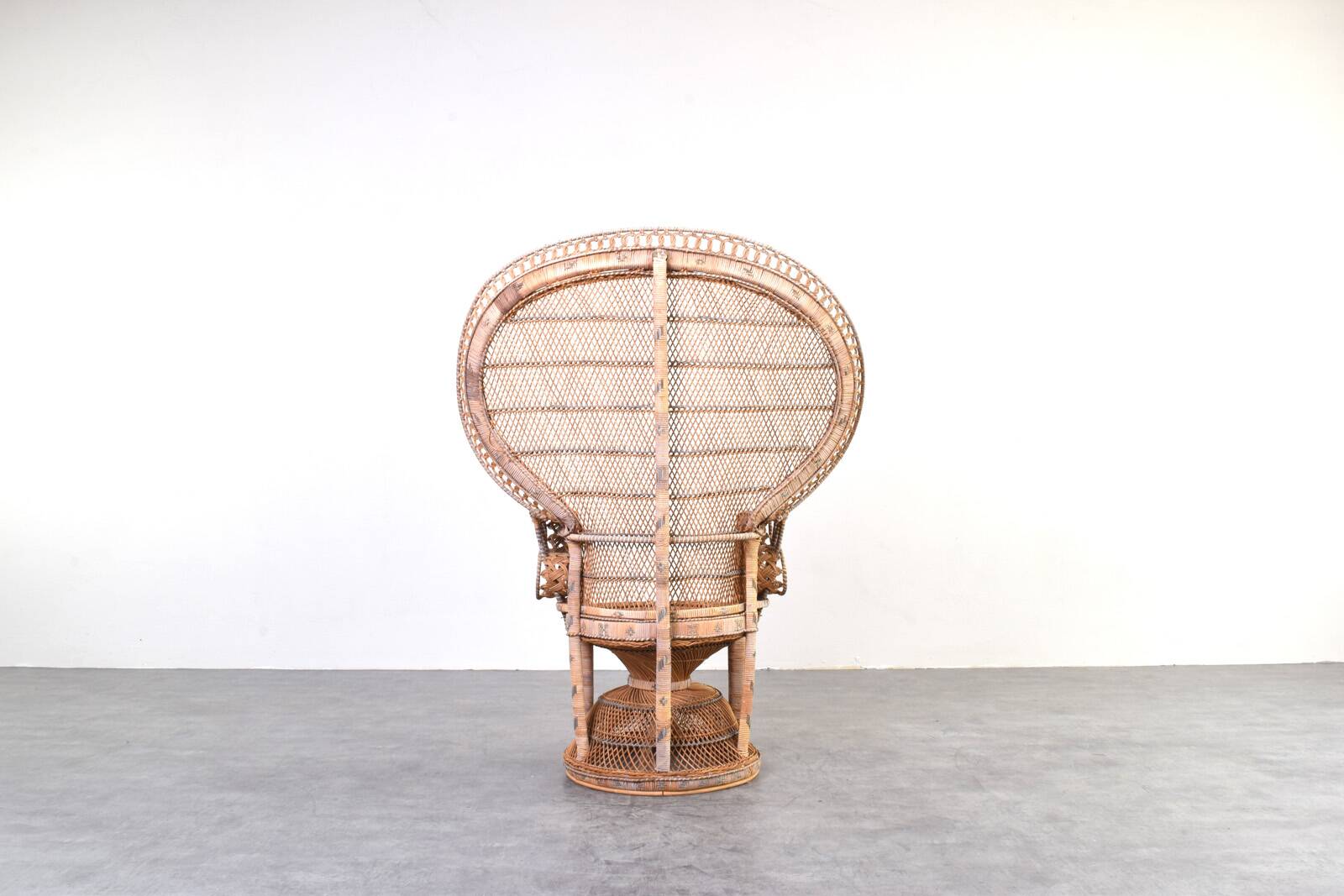 Mid-Century Wicker Peacock Emmanuelle Chair from Kok Maison, 1970s