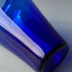Grand vase en verre bleu cobalt 