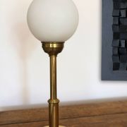 Lampe à poser vintage opaline laiton