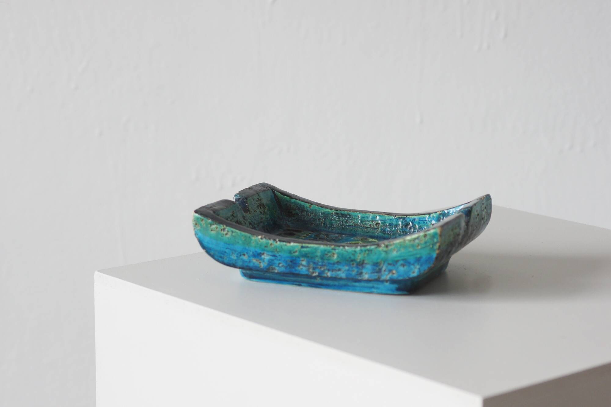 Mid-Century Modern Rimini Blue Ceramic Ashtray by Aldo Londi for Bittosi