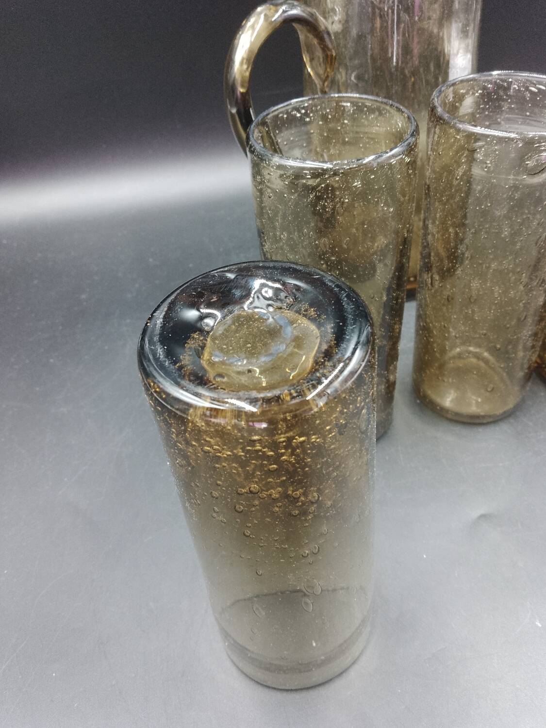 6-piece orangeade set in blown and bubbled gray glass