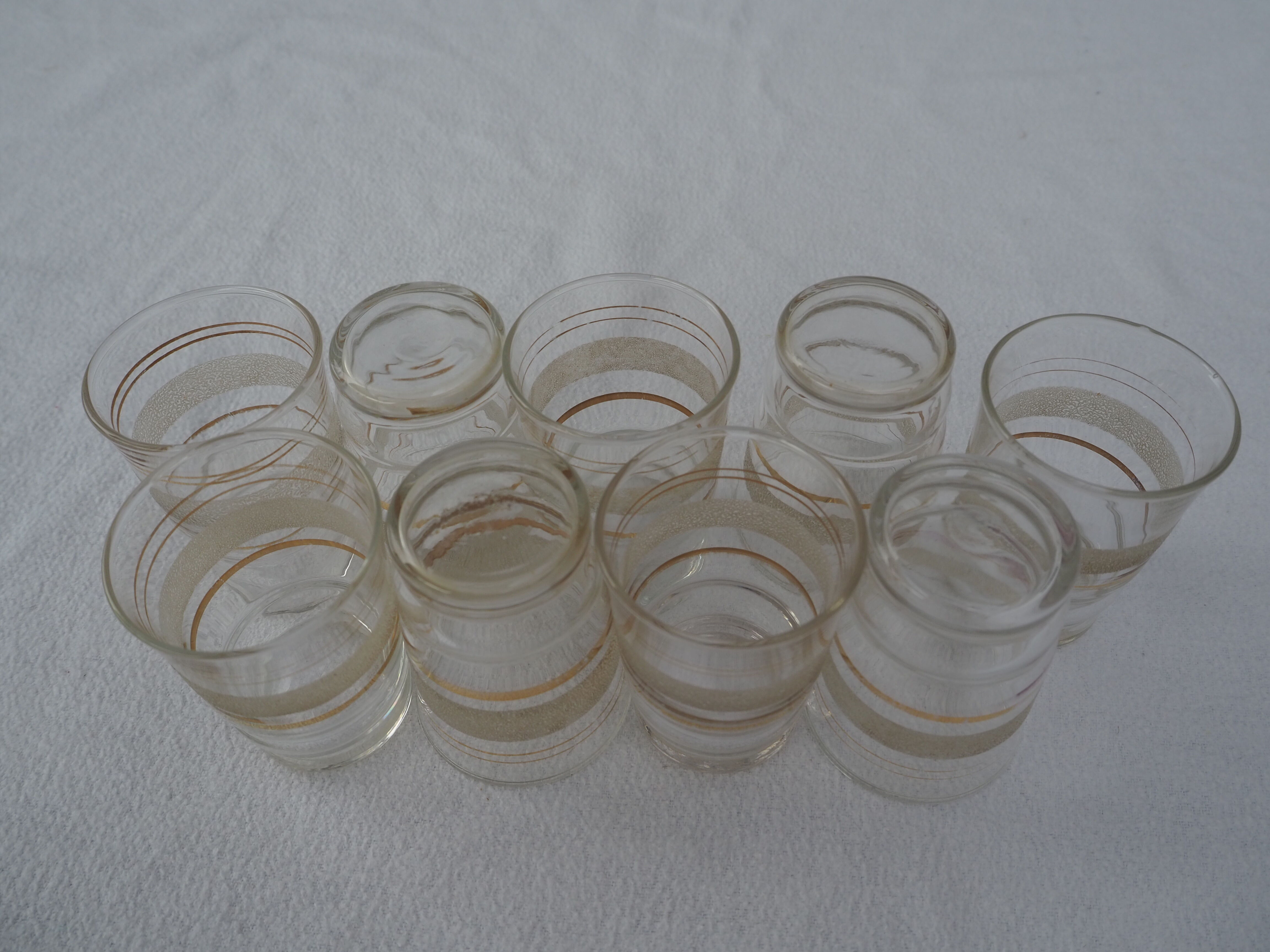 9 wine glasses, gold edging and granite – 1960s-1970s