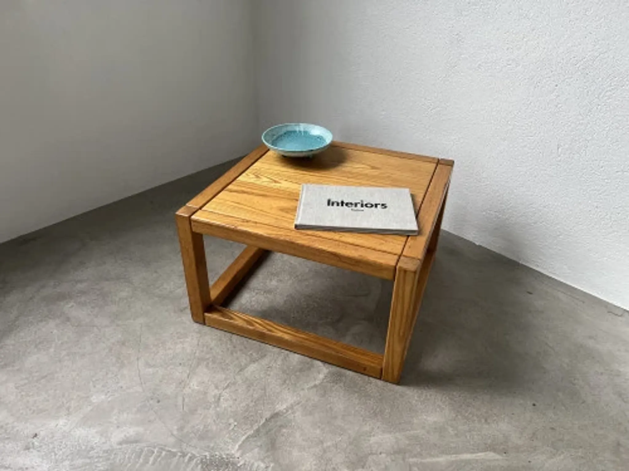 Table basse carrée de la Maison Regain