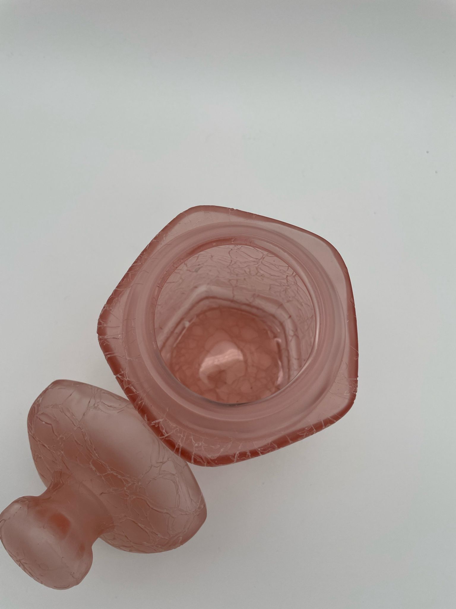 Pink vintage cotton pot in cracked glass paste Marcel Franck