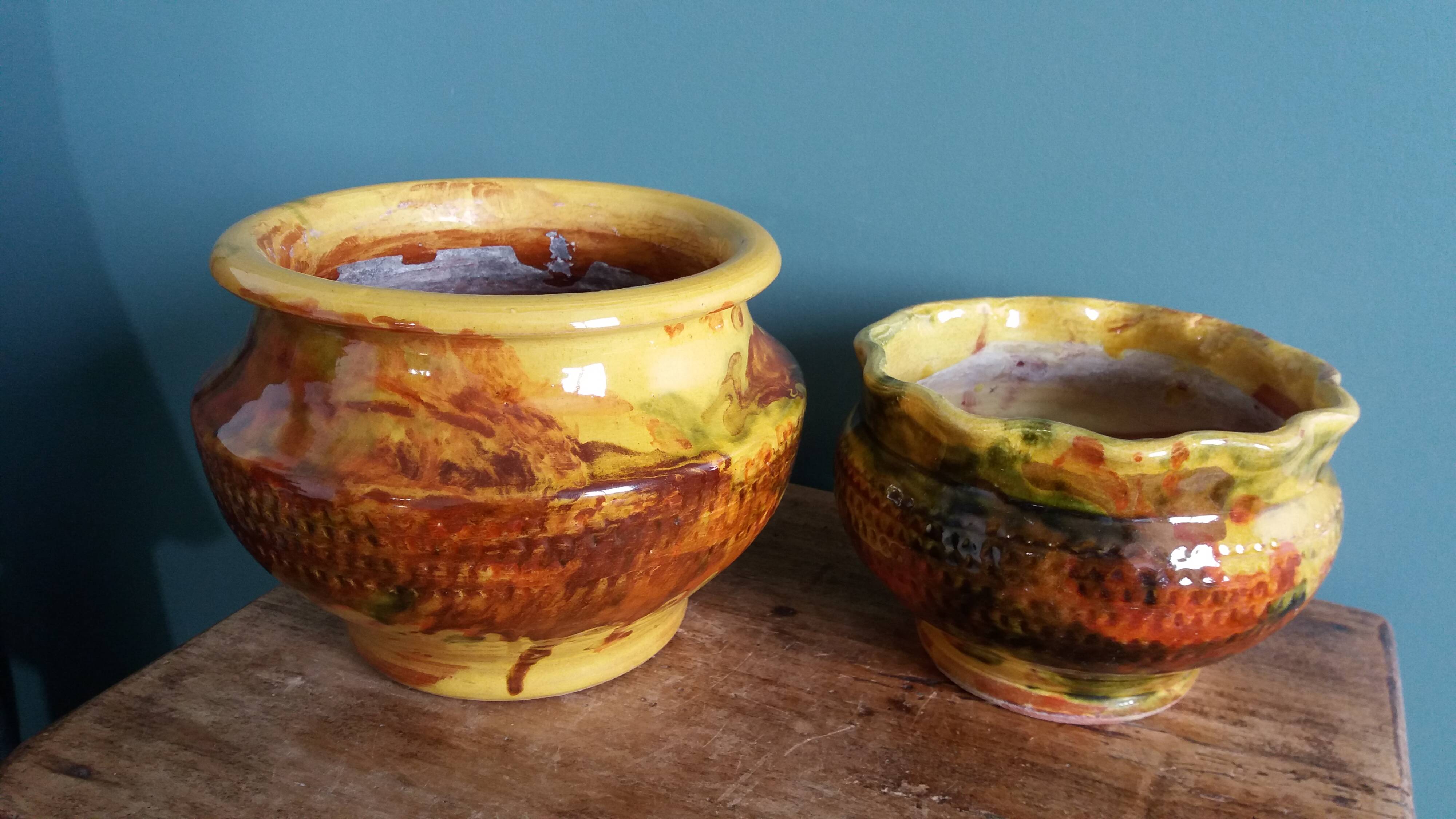Flower pots, Provençal pottery in glazed terracotta.
