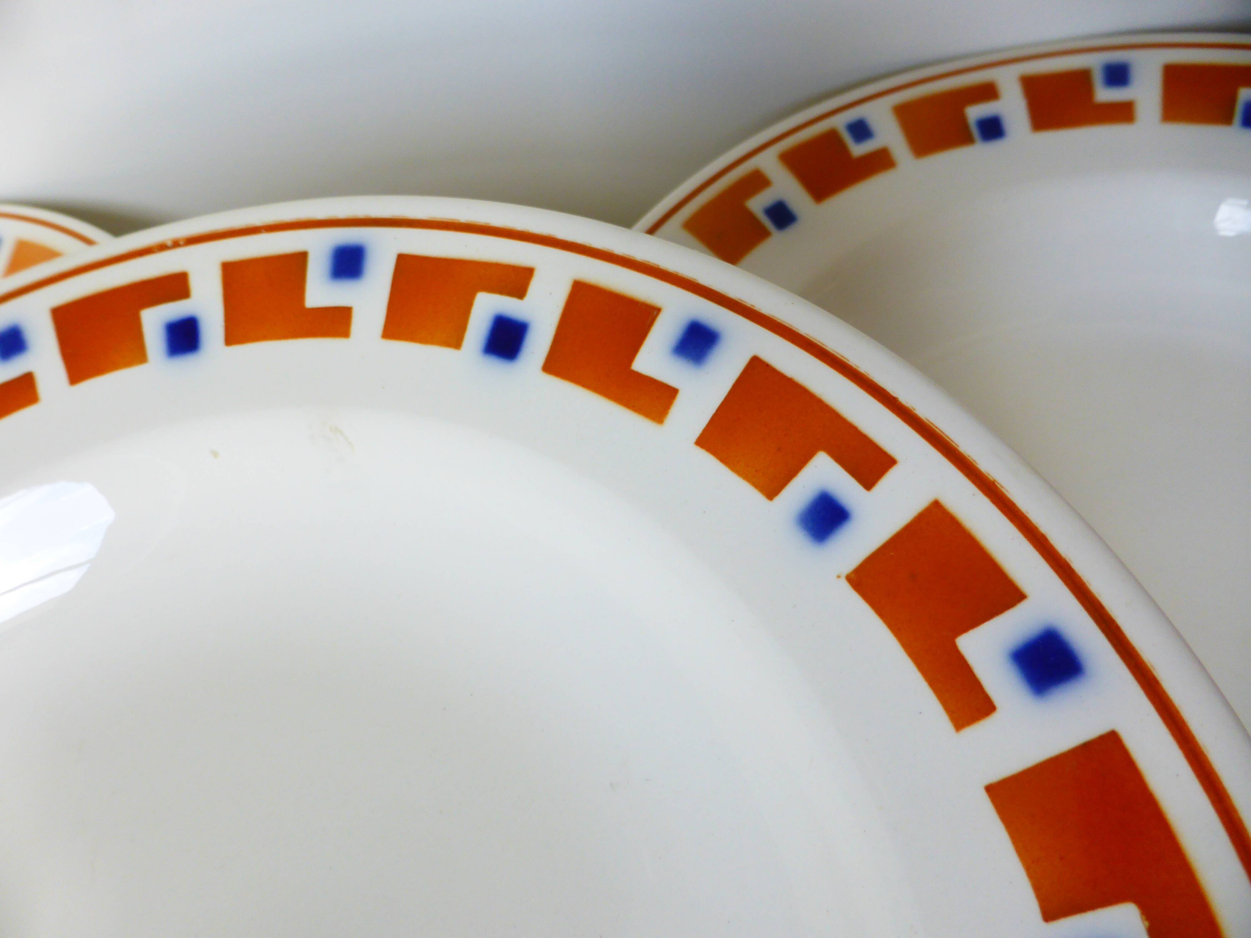 4 semi-hollow plates in iron earth of the Salins model Lucette 210852