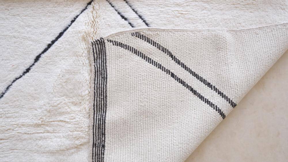 Beni Ourain rug from Morocco - 276 x 210 cm