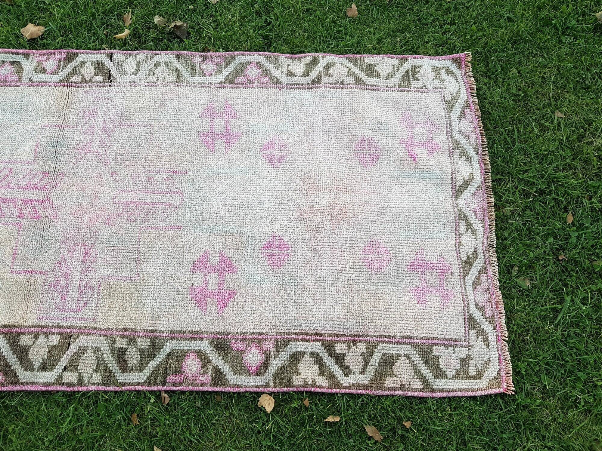 Vintage Turkish hallway rug 92x380 cm