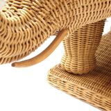 Elephant bass table in rattan.