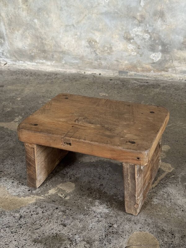 Petit tabouret d'appoint en teck upcyclé clair (3276)