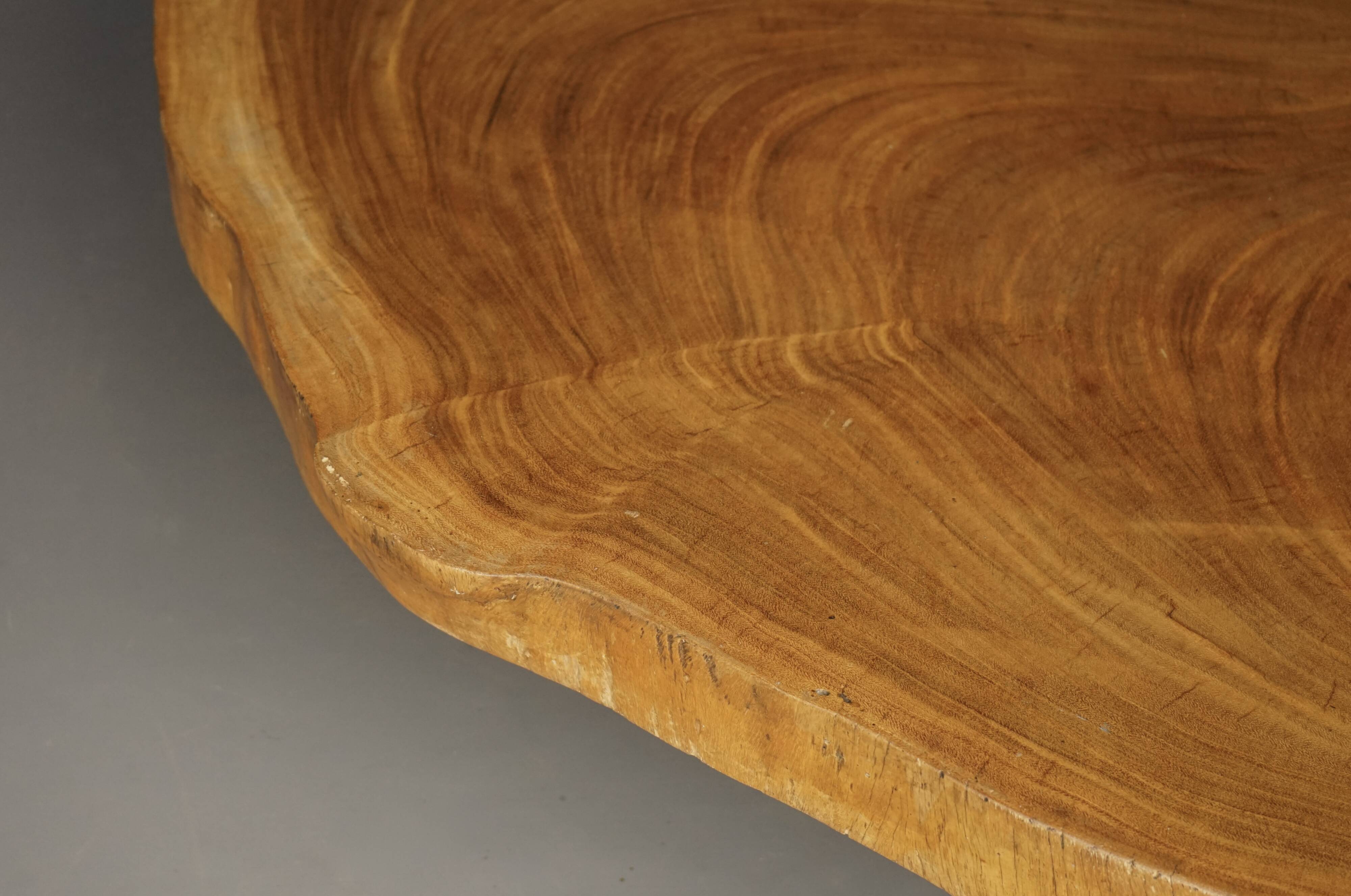 Table basse brutaliste en bois de tronc d'arbre, années 1960