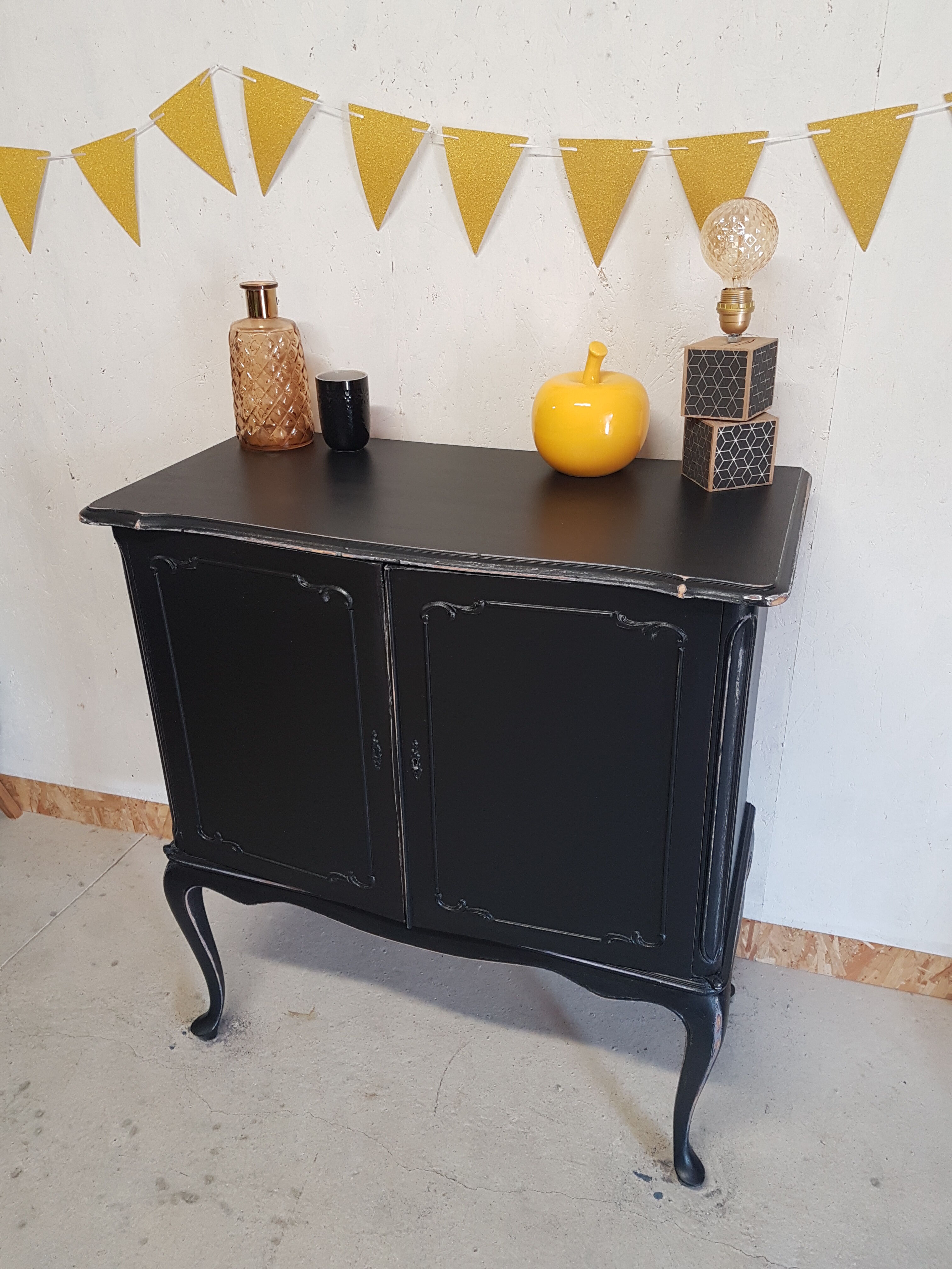 Wooden baroque style buffet