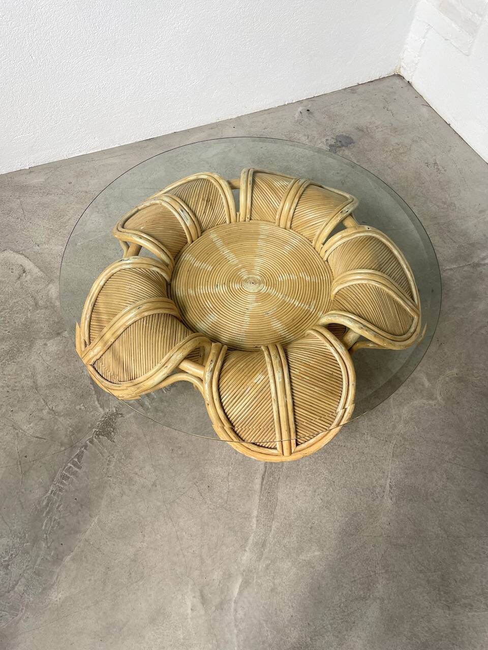 Vivai del sud “flower” rattan coffee table