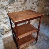Vintage 1920s side table – Three-tiered shelf in French oak with turned legs.