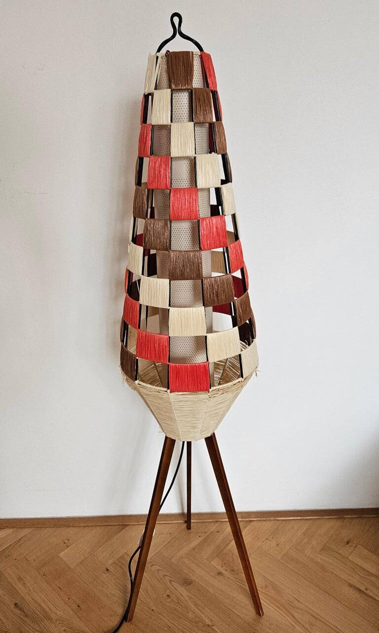 Rare lampe de sol fusée des années 60, trépied, Allemagne.