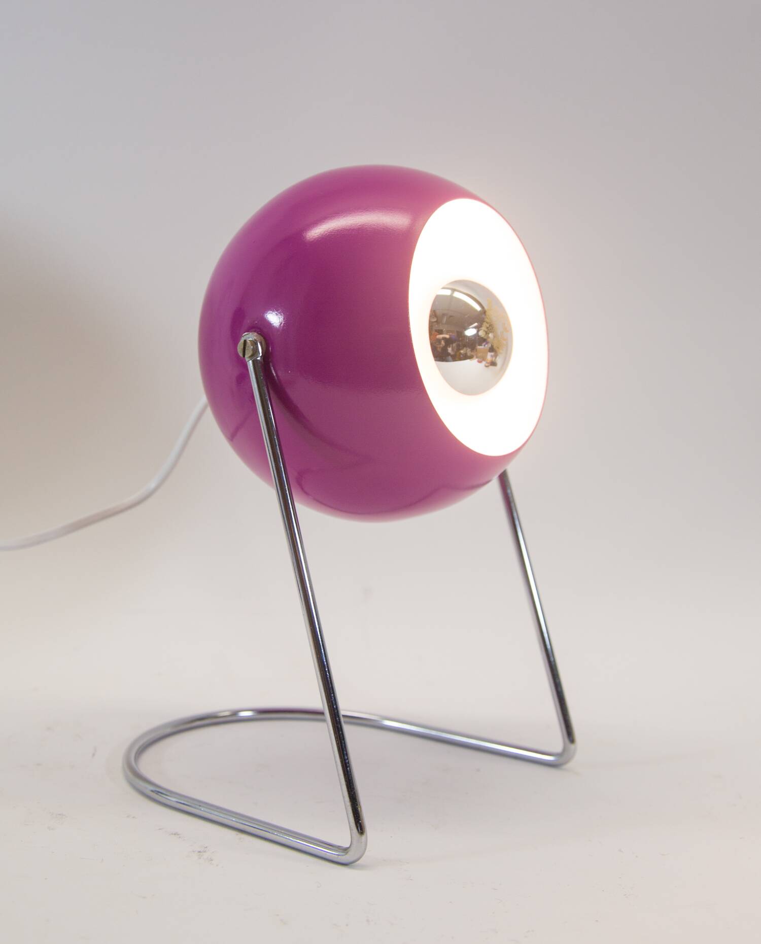 Space-age table lamp | purple and chrome | Vintage 70's