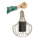 Pear-shaped gold wired suspension