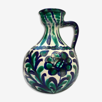 Amphora-style handle vase