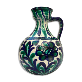 Amphora-style handle vase