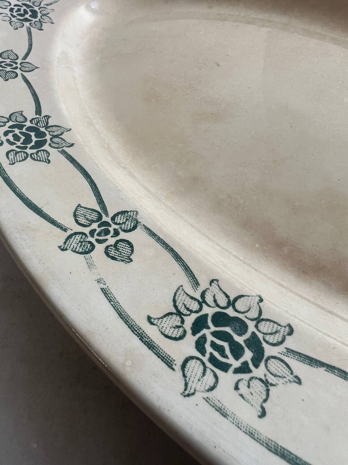 Large Simone Givor Terre de fer presentation dish
